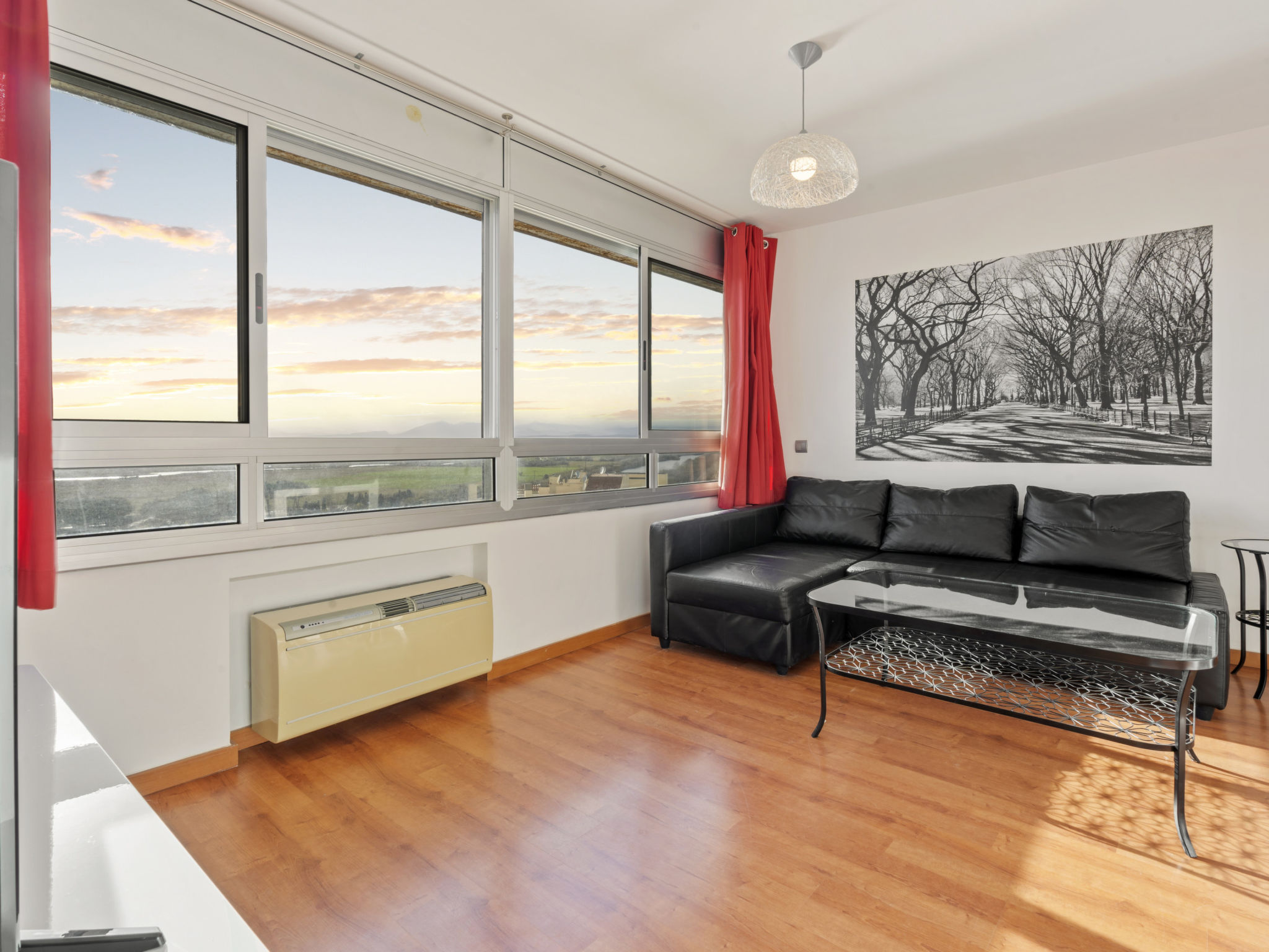 Photo of WELCS APARTAMENTO 051 EMP con vistas al mar