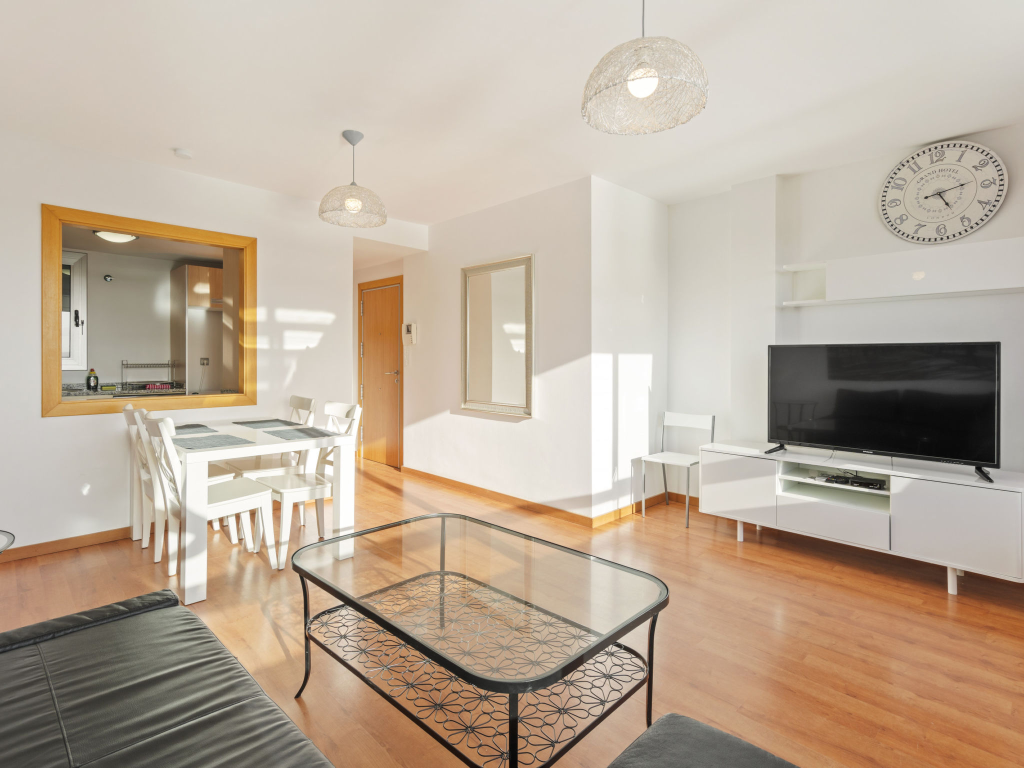 Photo of WELCS APARTAMENTO 051 EMP con vistas al mar