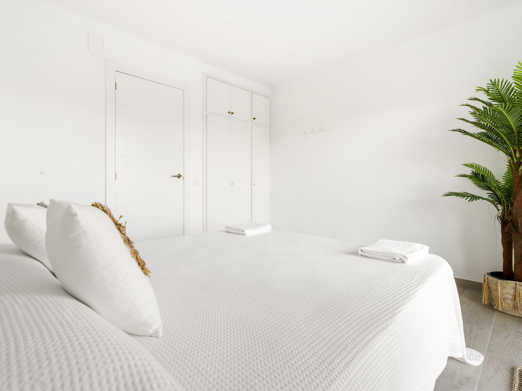 Photo of WELCS APARTAMENTO 101 EMP con vistas al Mar