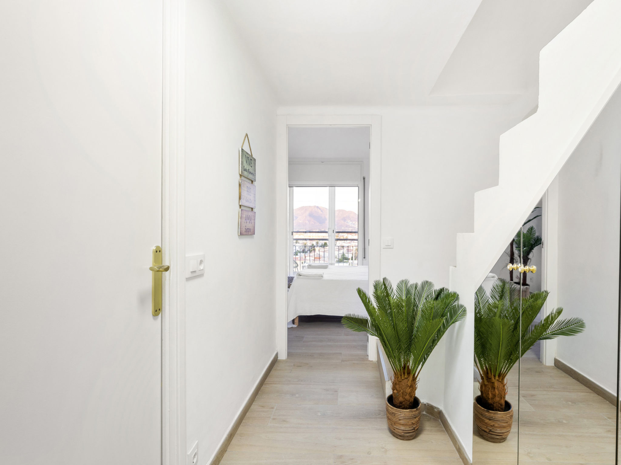 Photo of WELCS APARTAMENTO 101 EMP con vistas al Mar