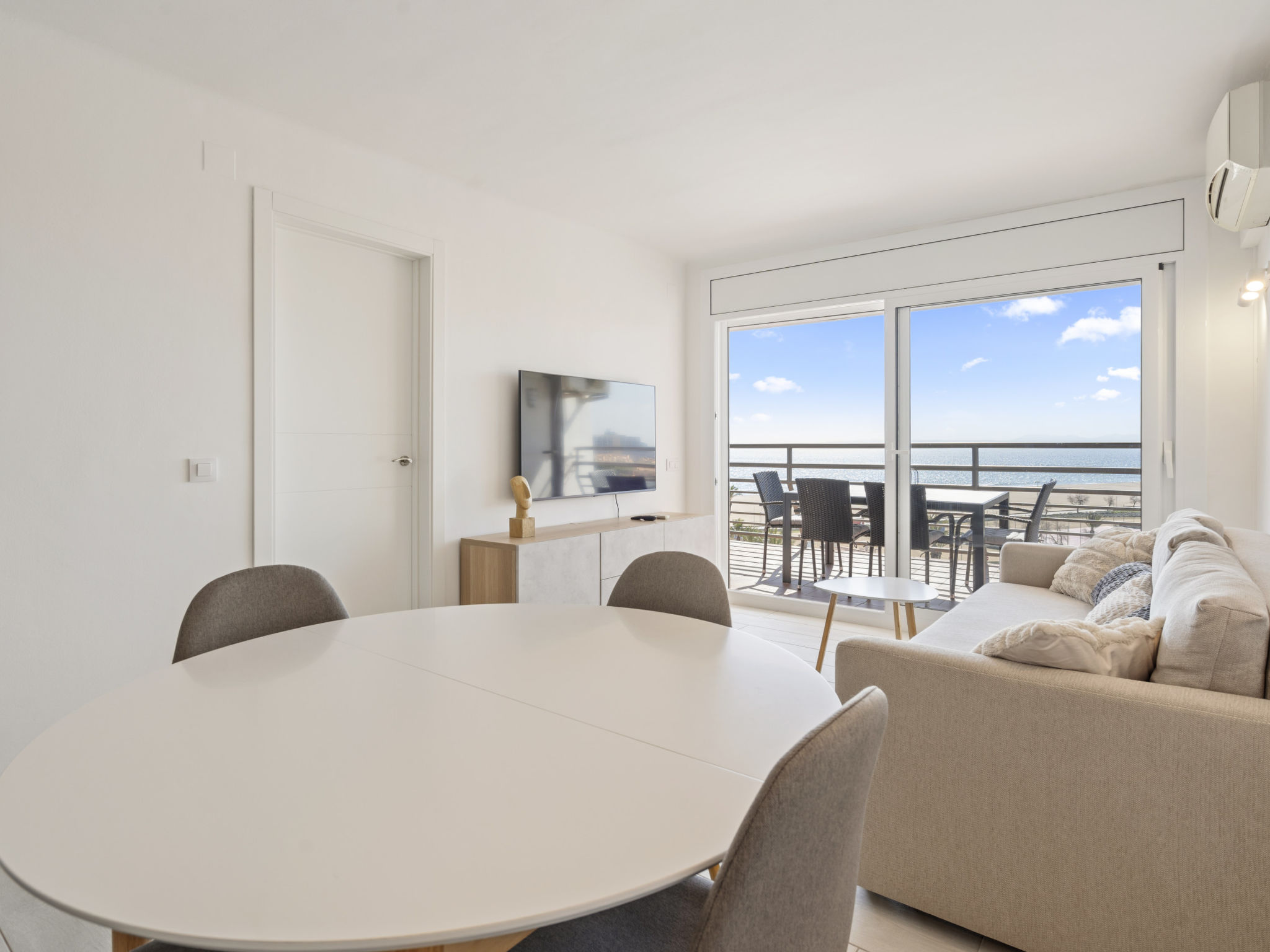 Photo of WELCS ATICO 042 EMP frente al mar con terraza