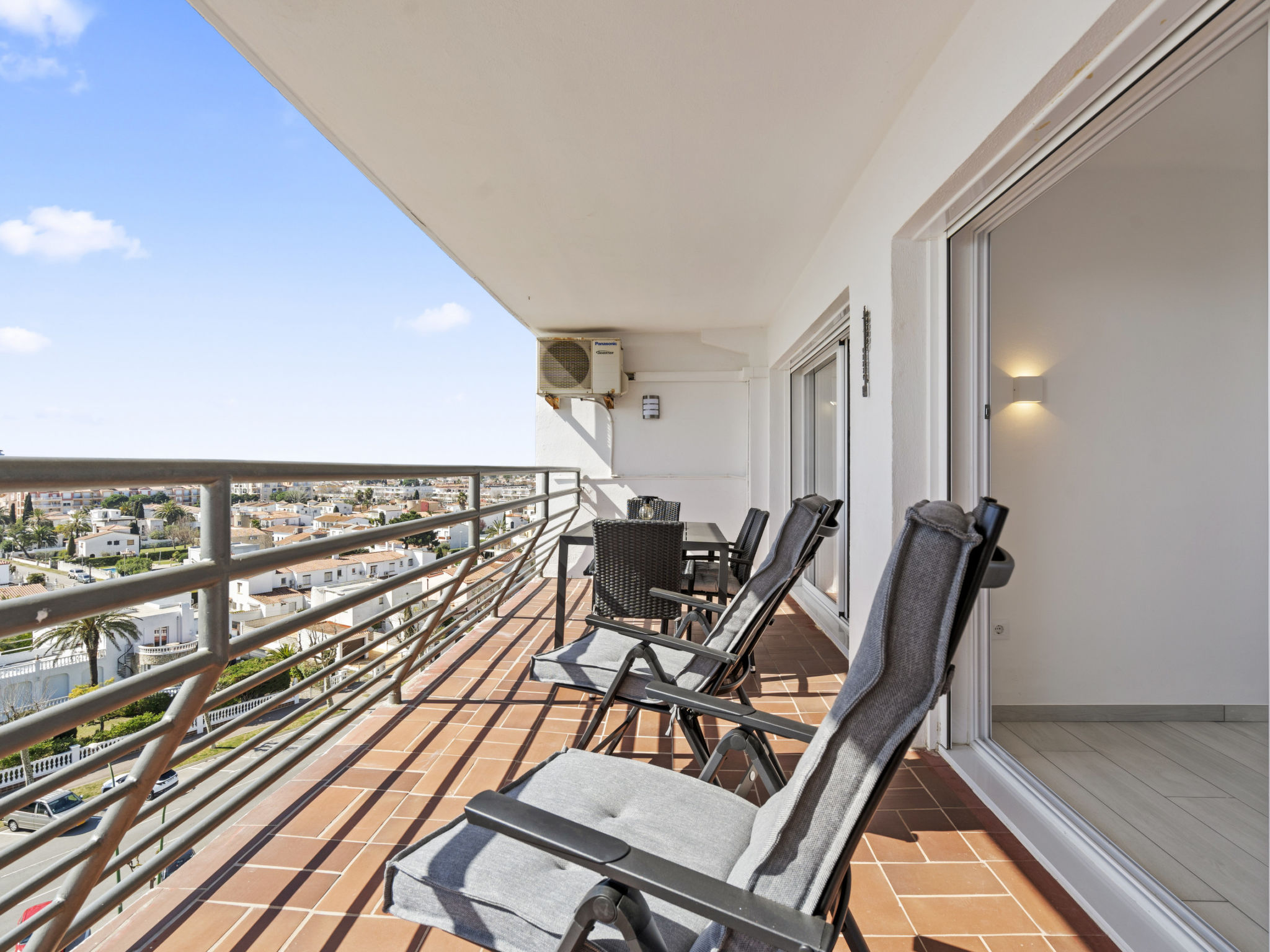 Photo of WELCS ATICO 042 EMP frente al mar con terraza