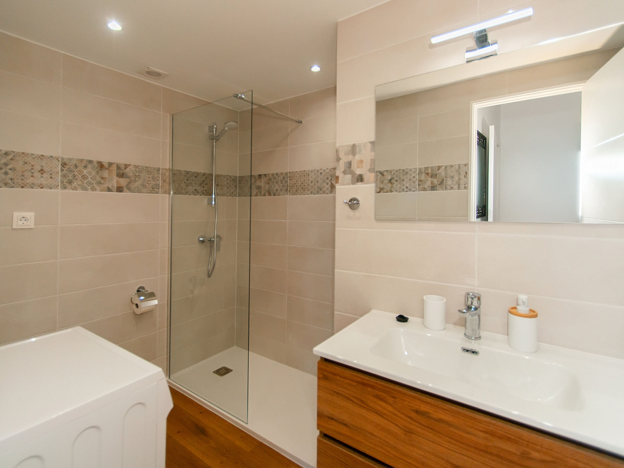 Photo of WELCS APARTAMENTO 261 EMP cerca de la playa