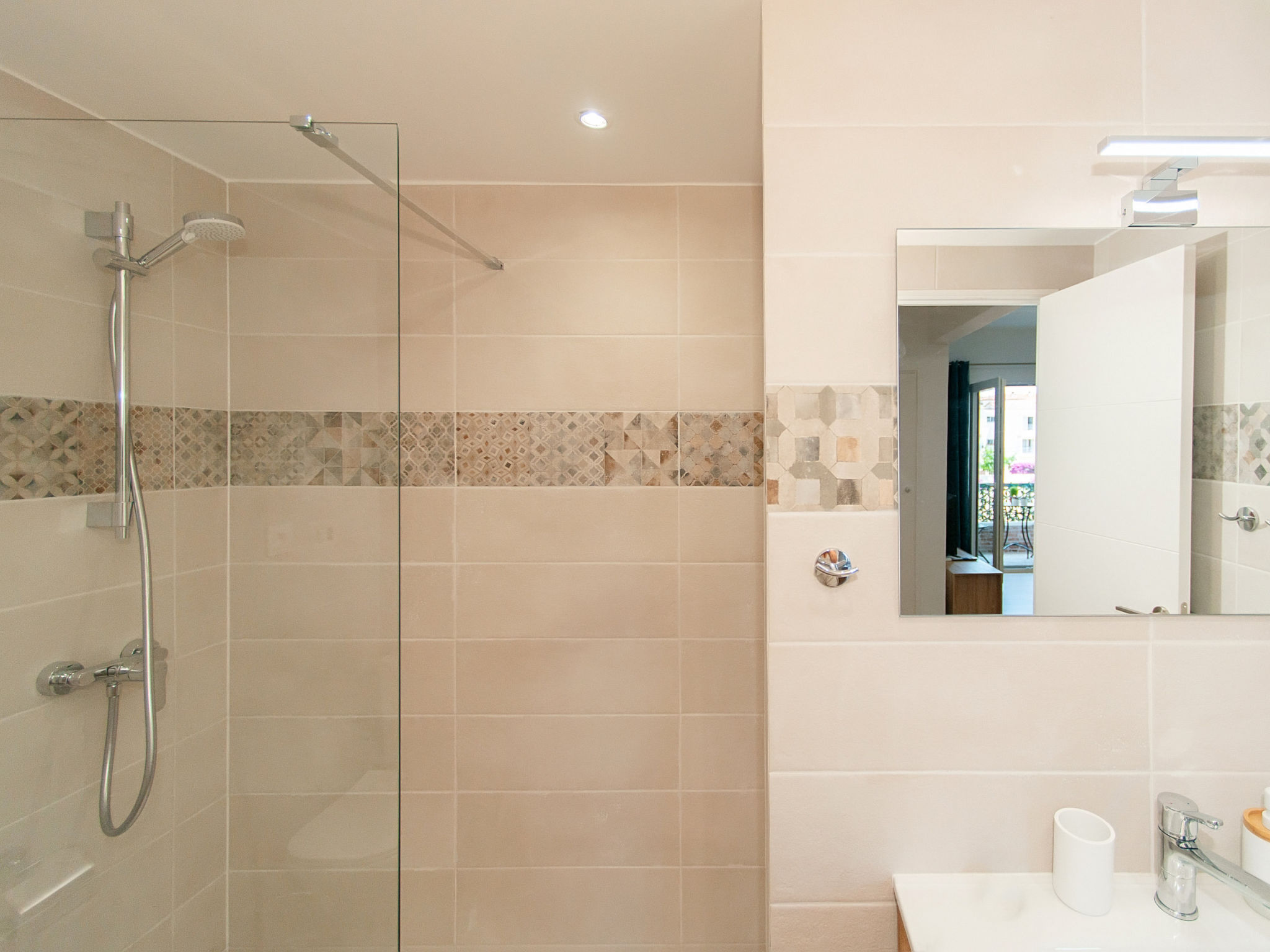 Photo of WELCS APARTAMENTO 261 EMP cerca de la playa