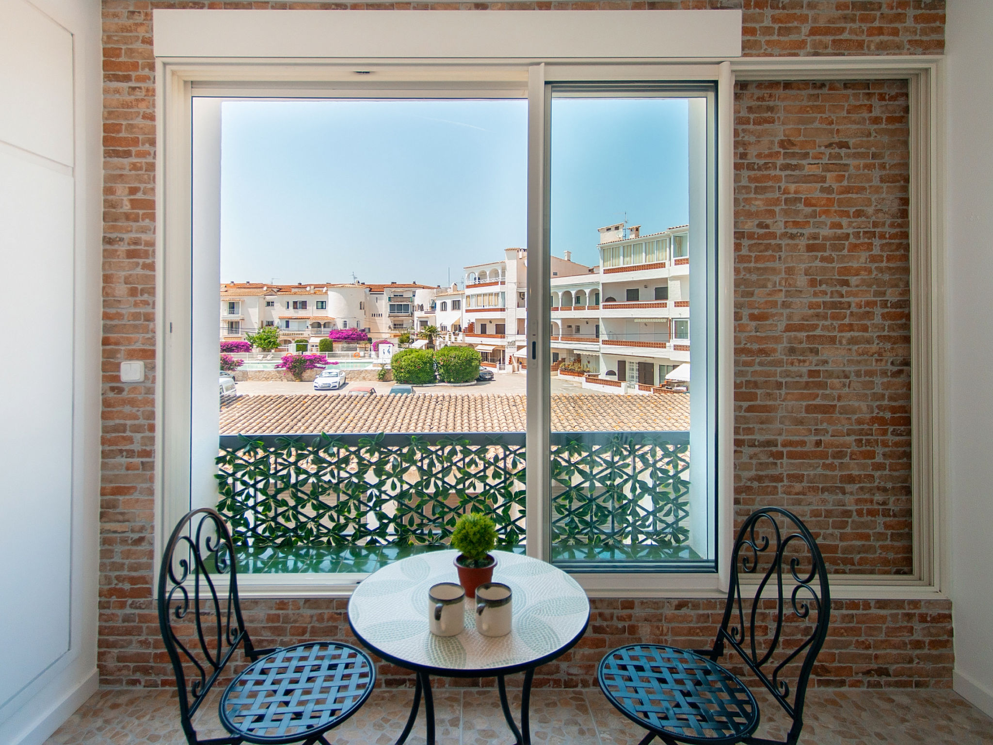 Photo of WELCS APARTAMENTO 261 EMP cerca de la playa