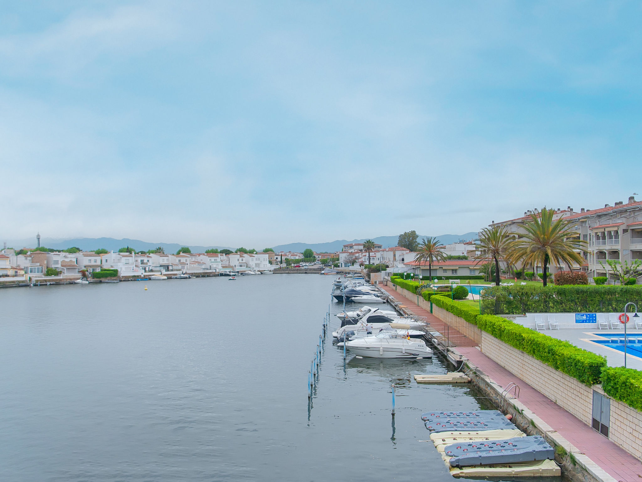 Photo of WELCS APARTAMENTO 243 EMP con terraza con vista