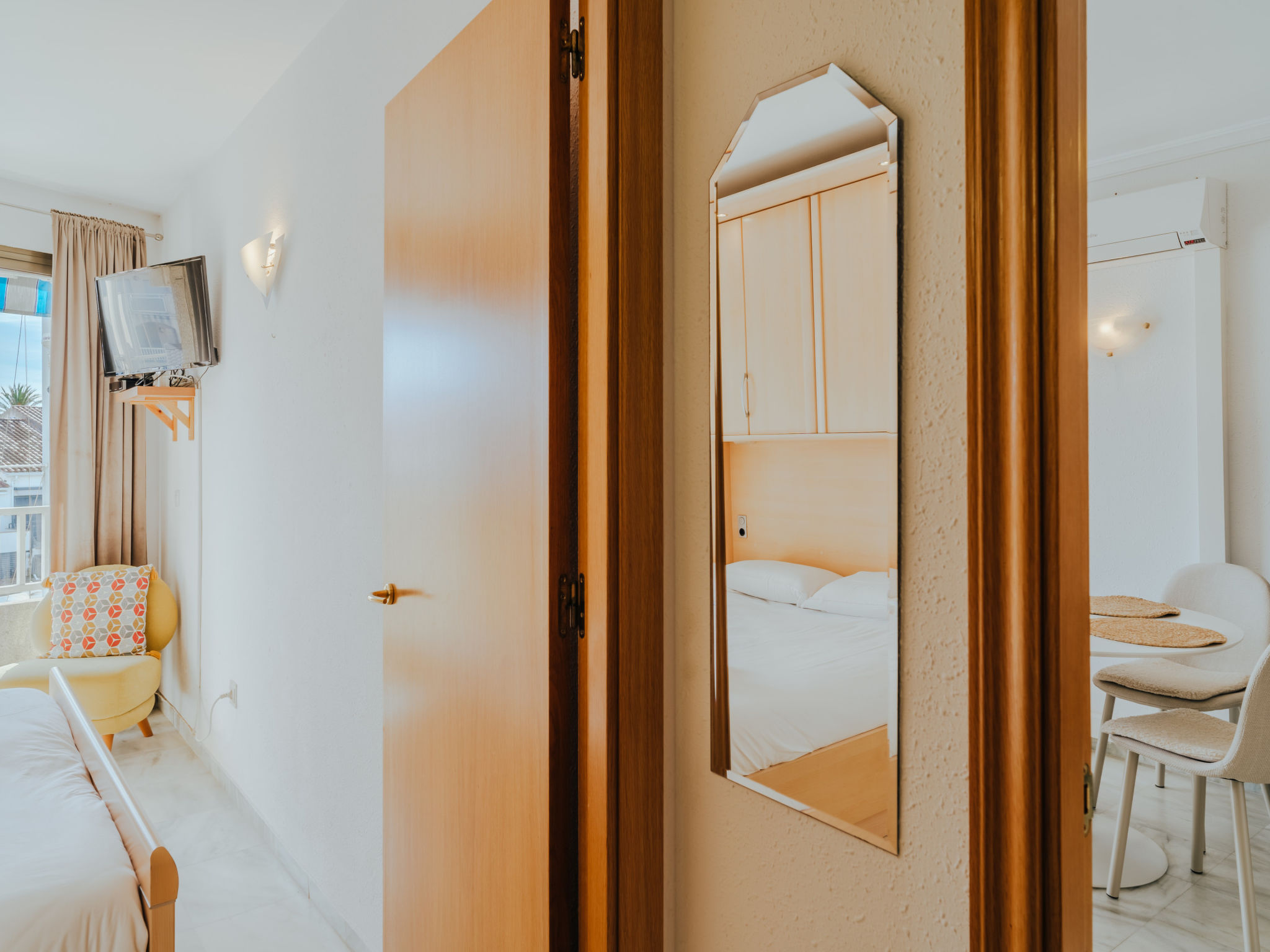 Photo of WELCS APARTAMENTO 208 EMP cerca de la playa