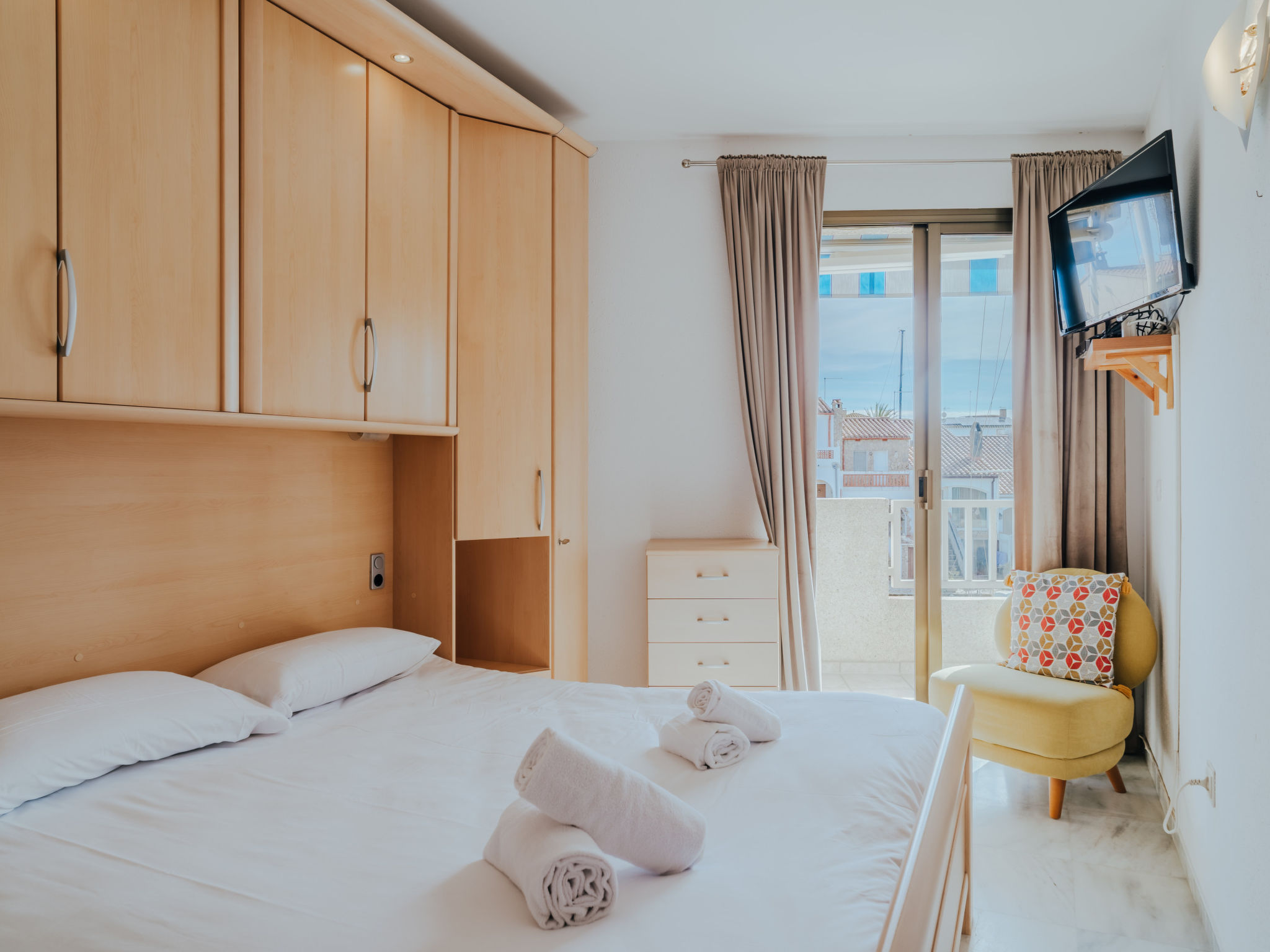 Photo of WELCS APARTAMENTO 208 EMP cerca de la playa