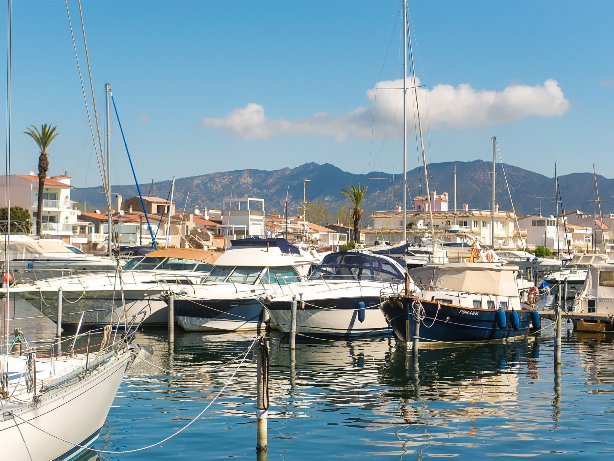 Photo of WELCS APARTAMENTO 059 EMP con vista al canal