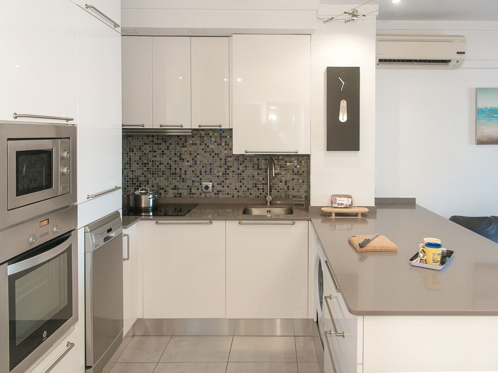 Photo of WELCS APARTAMENTO 059 EMP con vista al canal