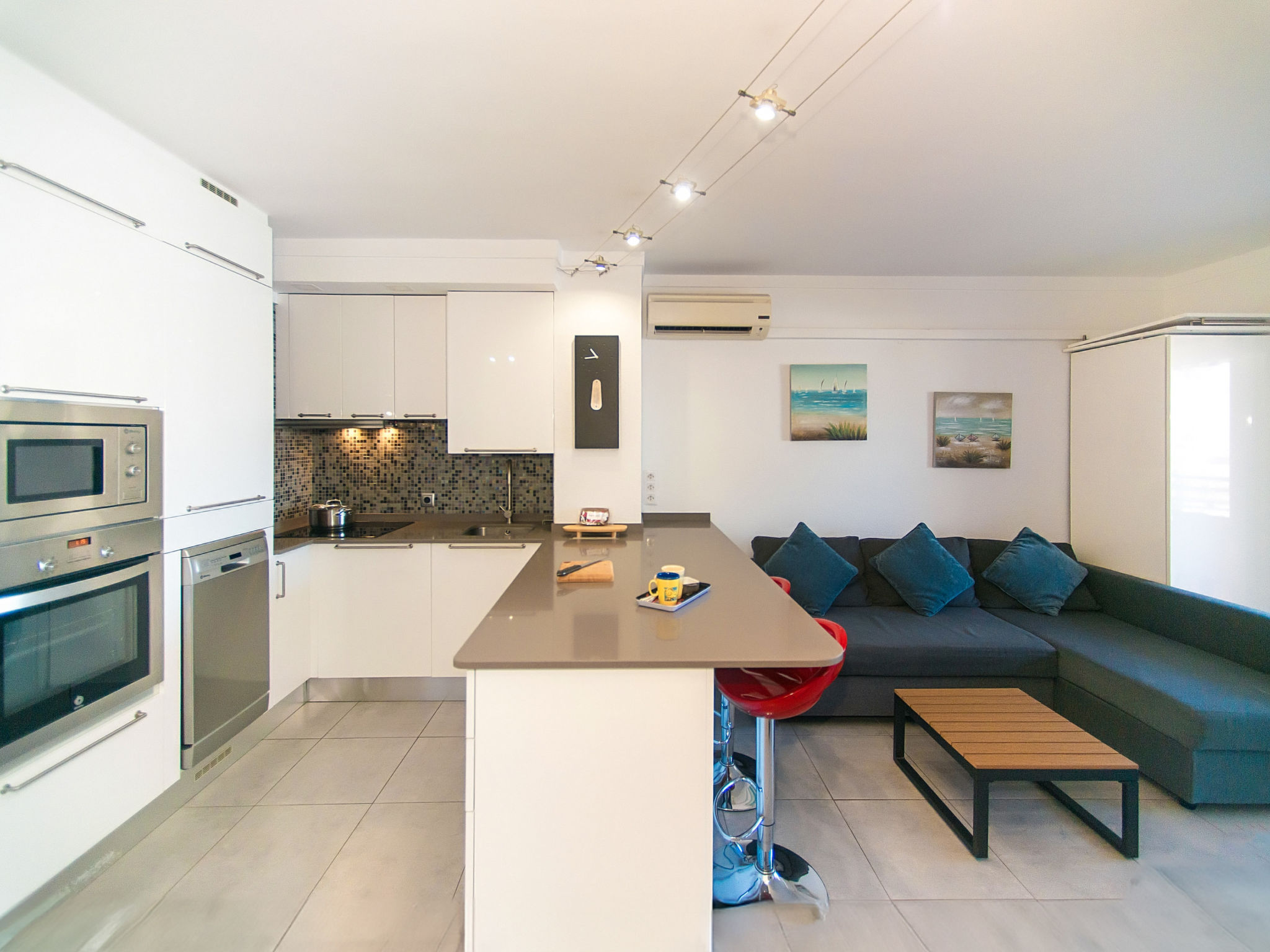 Photo of WELCS APARTAMENTO 059 EMP con vista al canal