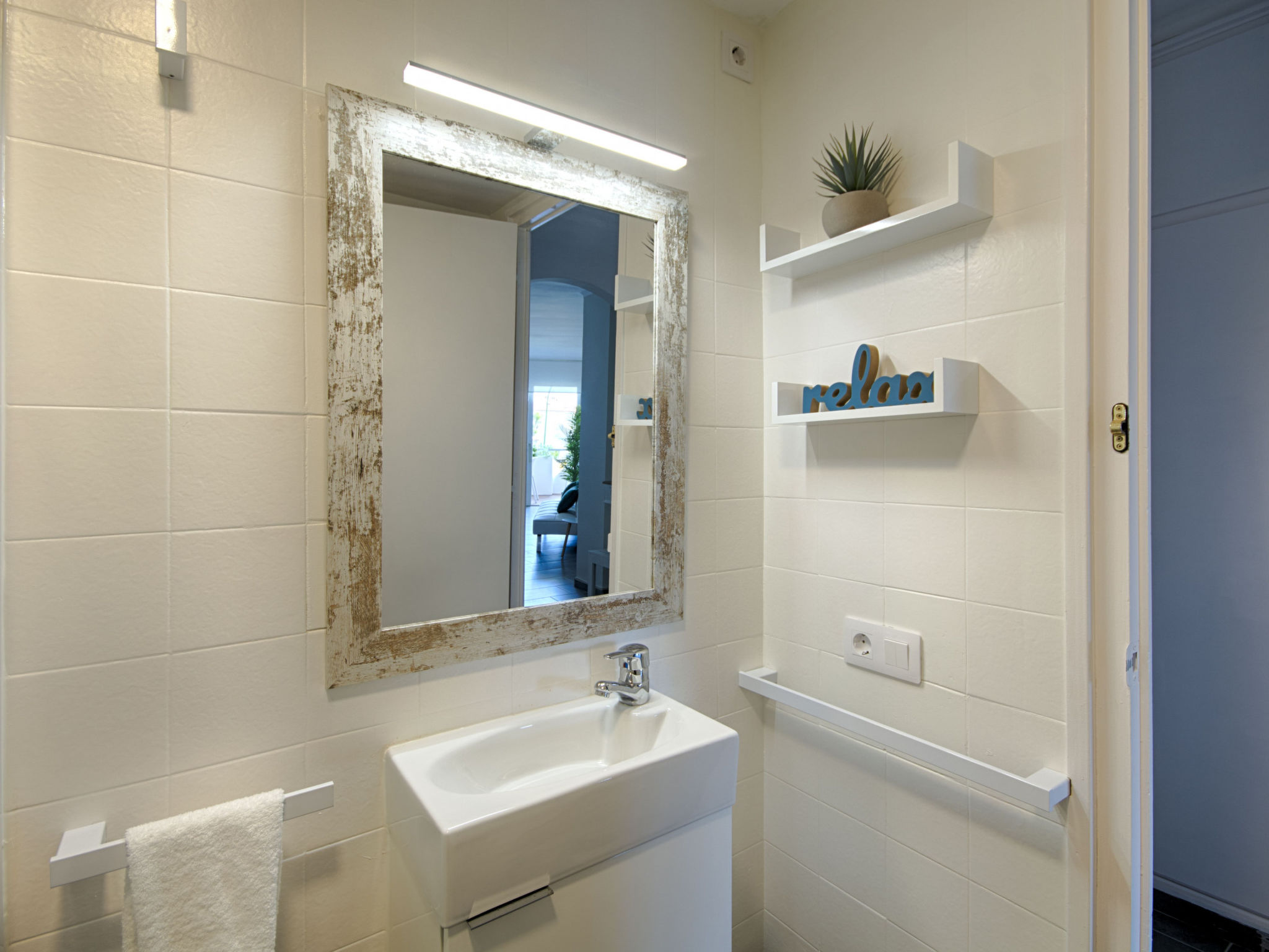 Photo of WELCS ESTUDIO PRECIOSO 049 EMP Frente al mar