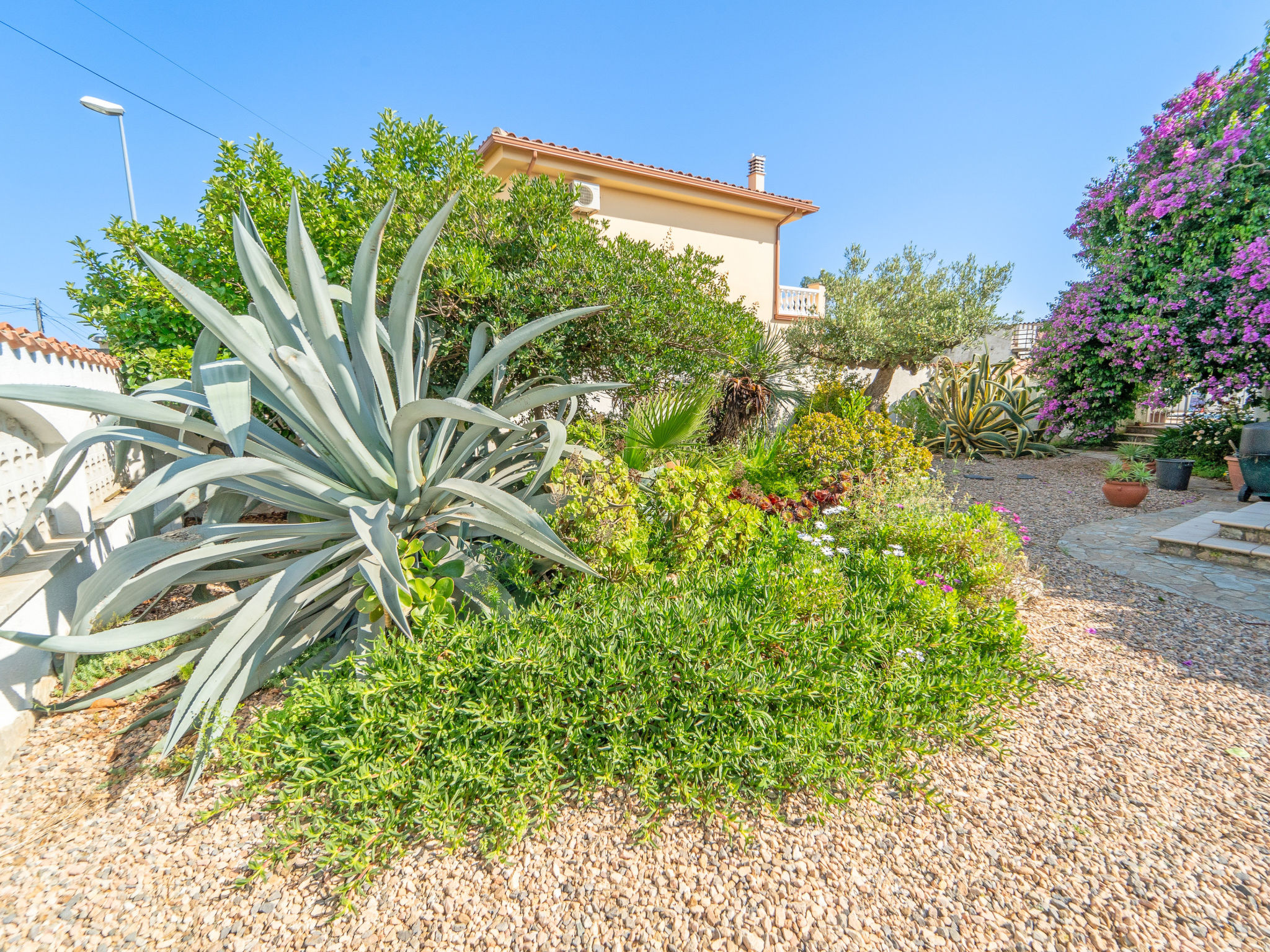 Photo of WELCS CASA 168 EMP con piscina privada