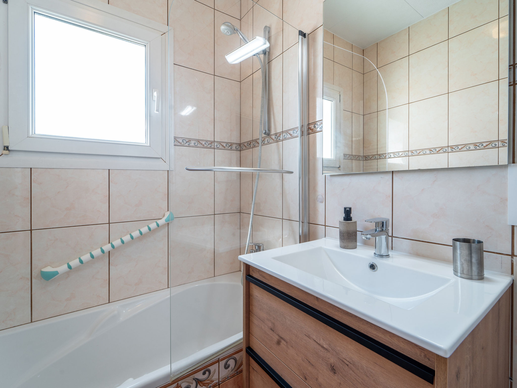 Photo of WELCS CASA 168 EMP con piscina privada