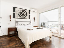 Appartement 221 direct aan zee in Empuriabrava met bergzicht - thumbnail 1