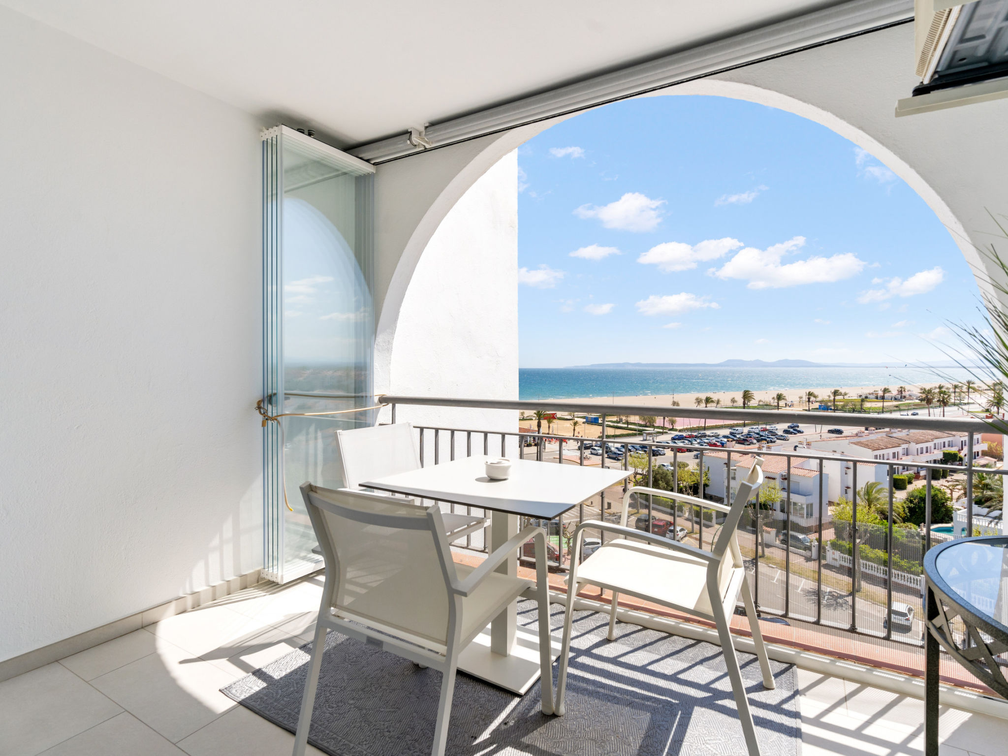 Photo of WELCS ESTUDIO 057 EMP Frente al Mar