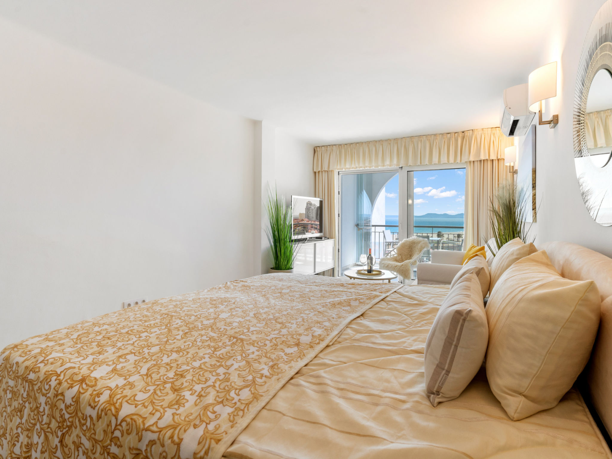 Photo of WELCS ESTUDIO 057 EMP Frente al Mar