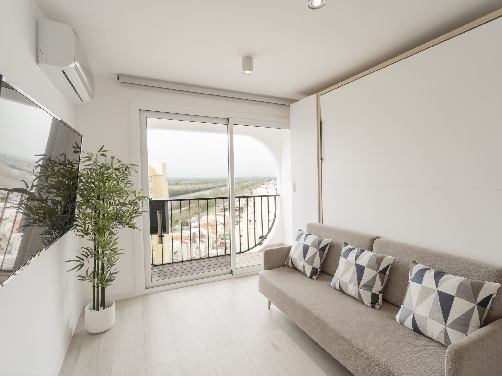 Photo of WELCS ESTUDIO 131 EMP cerca del mar