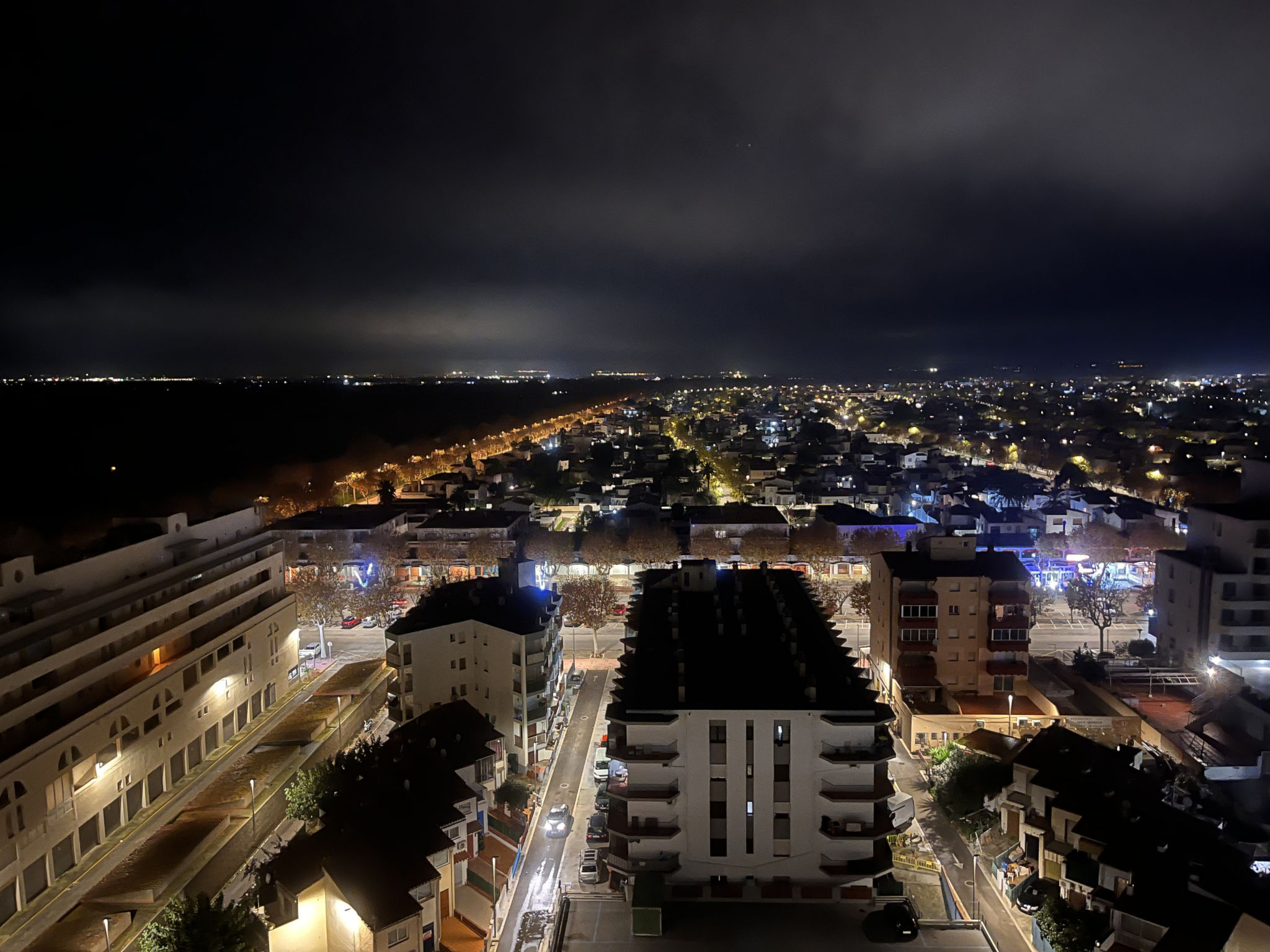 Photo of WELCS APARTAMENTO 190 EMP cerca del mar