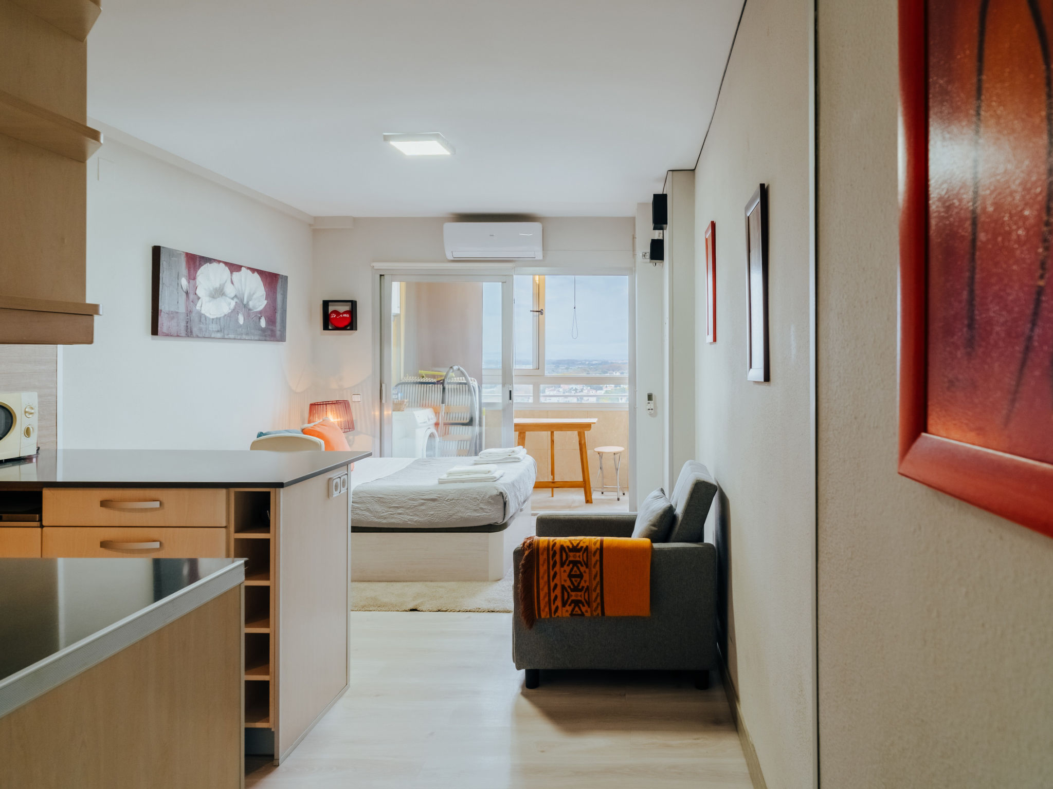 Photo of WELCS APARTAMENTO 190 EMP cerca del mar