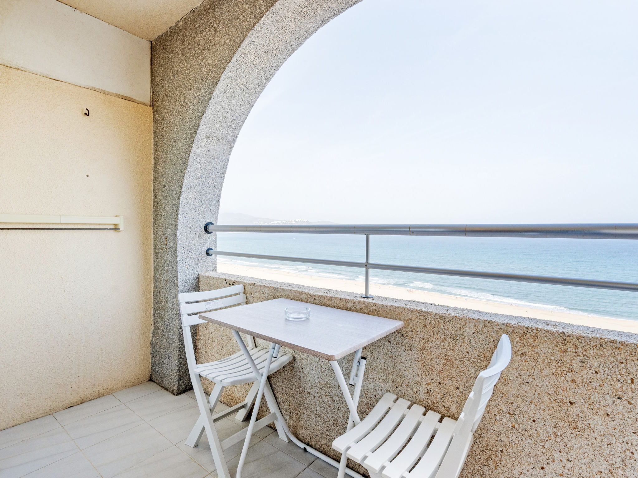 Photo of WELCS ESTUDIO 082 EMP  Frente del Mar