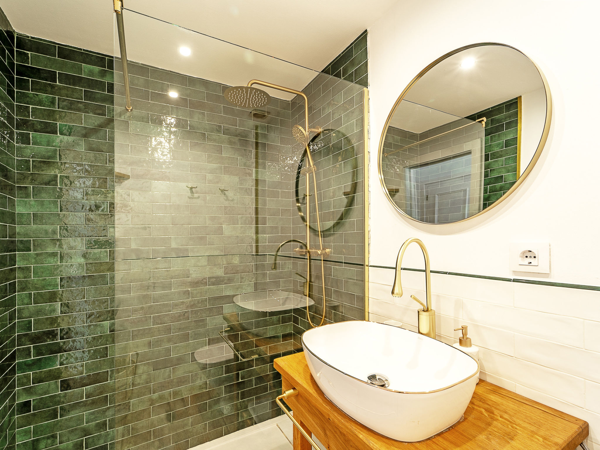 Photo of WELCS APARTAMENTO 143 EMP con vistas al canal