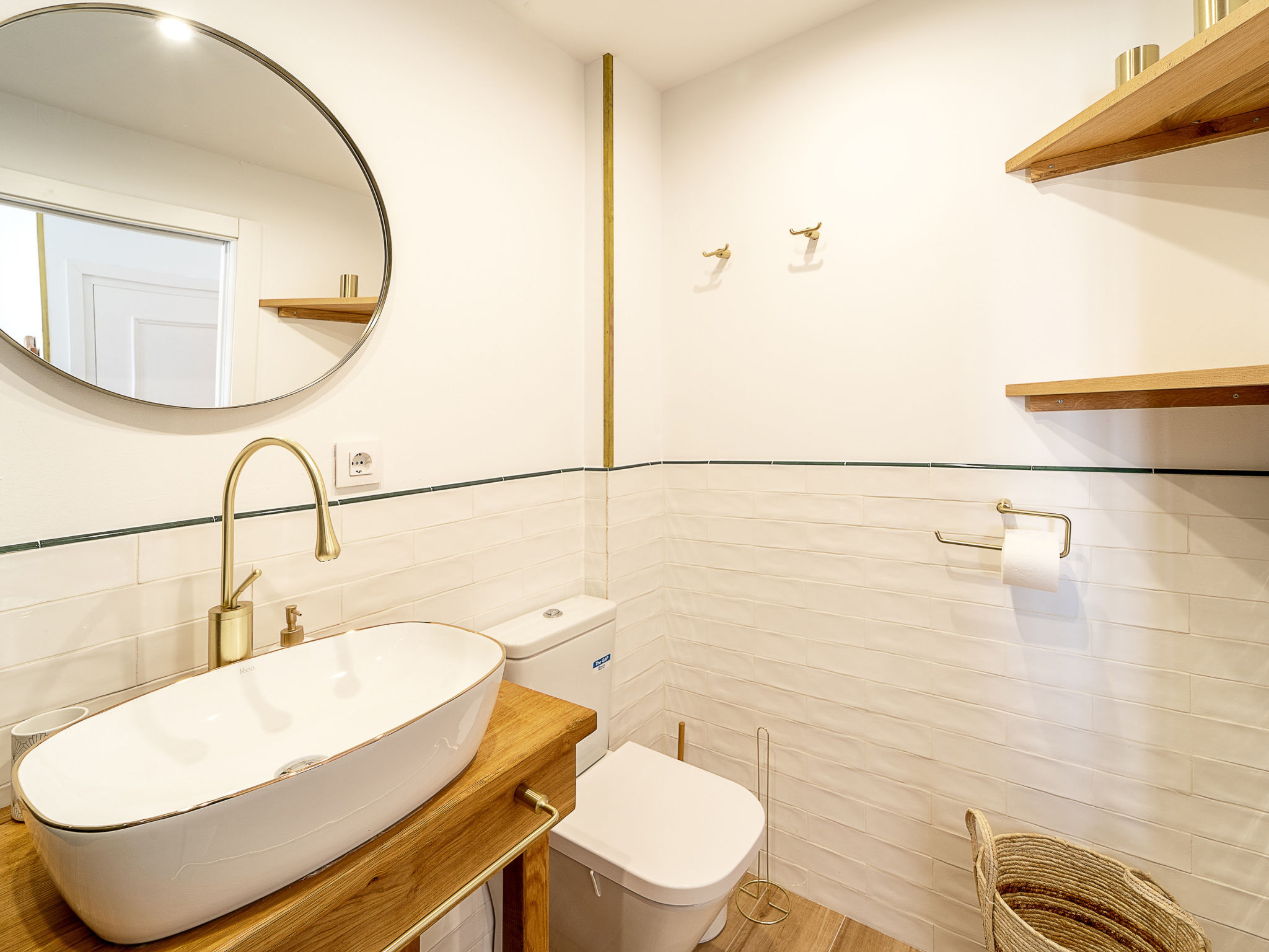 Photo of WELCS APARTAMENTO 143 EMP con vistas al canal