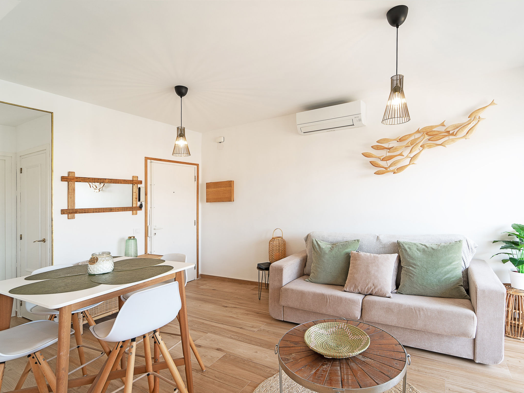 Photo of WELCS APARTAMENTO 143 EMP con vistas al canal