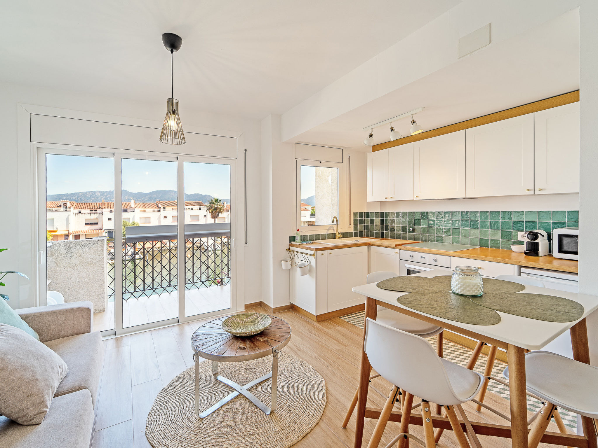 Photo of WELCS APARTAMENTO 143 EMP con vistas al canal