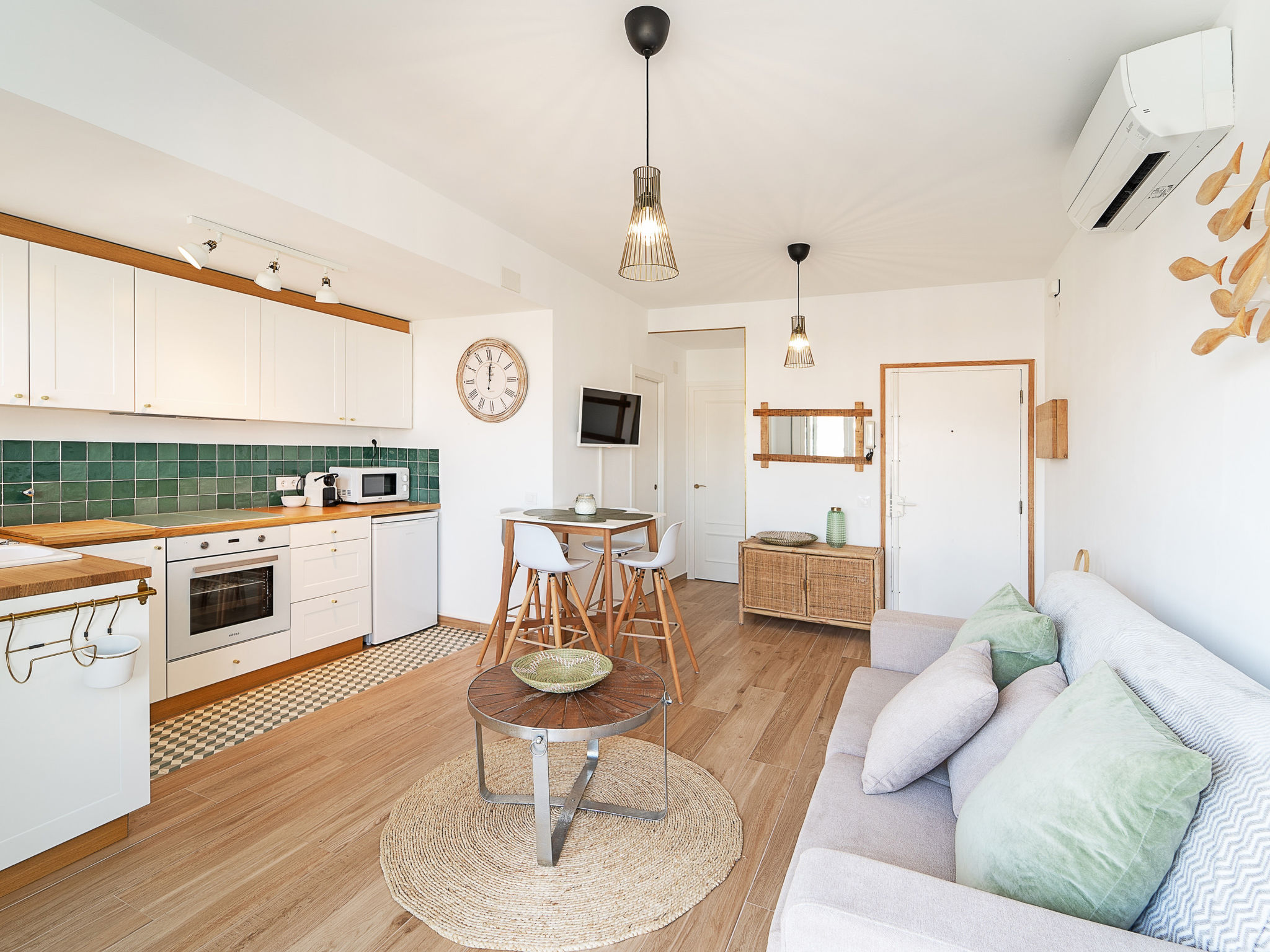 Photo of WELCS APARTAMENTO 143 EMP con vistas al canal