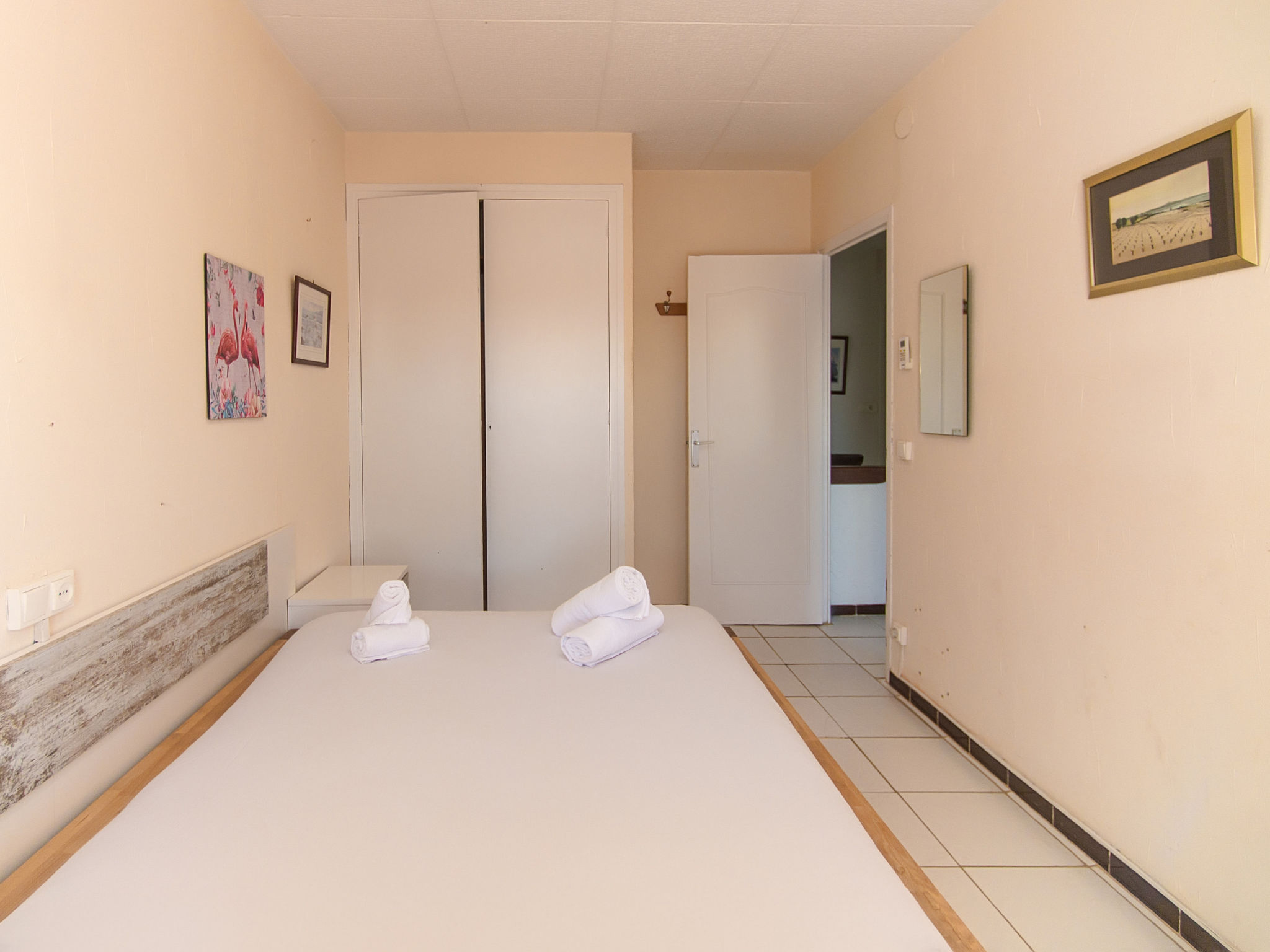 Photo of WELCS CASA  240 EMP con piscina y vista al canal