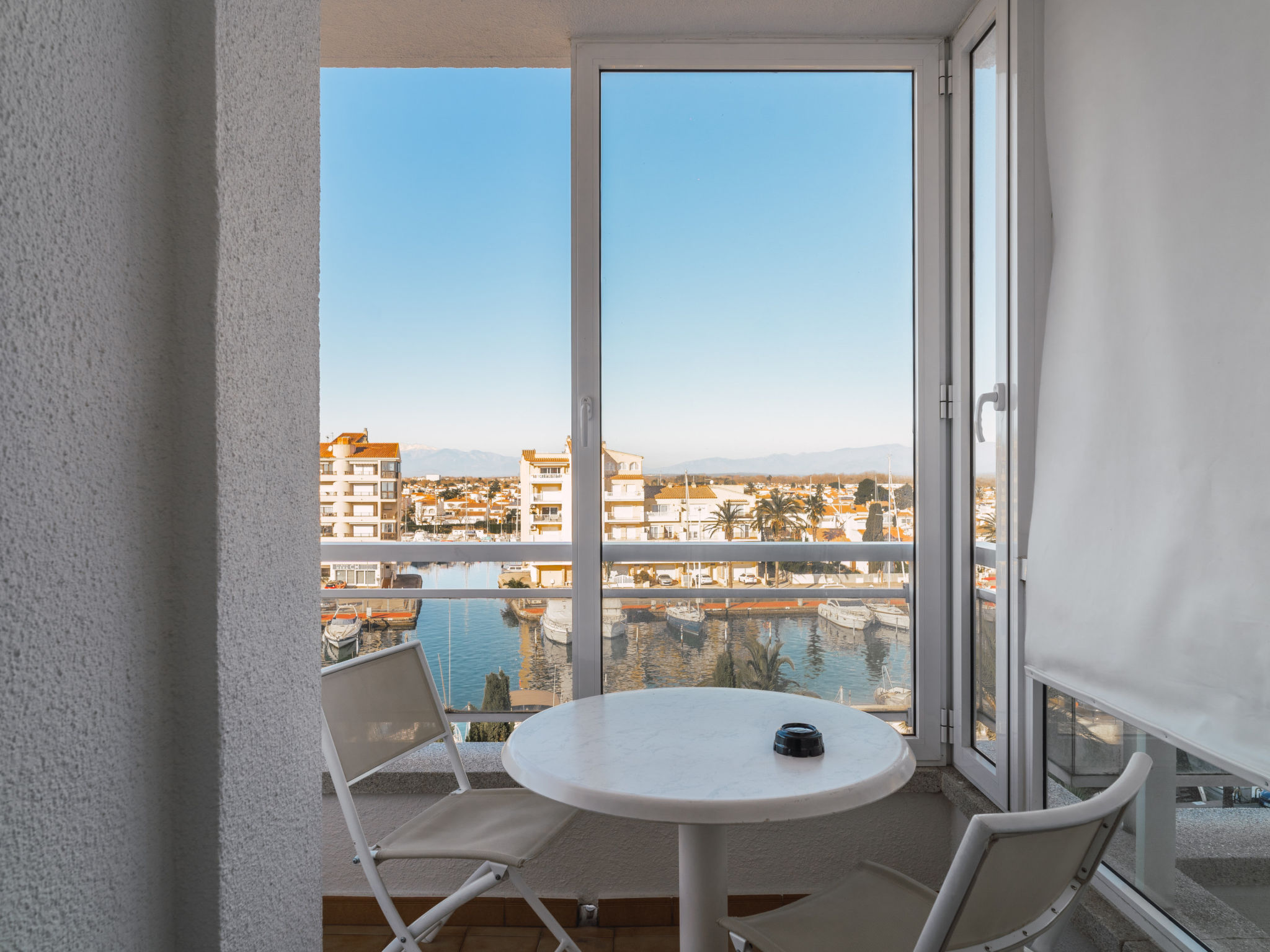 Photo of WELCS APARTAMENTO 202 EMP CON VISTAS AL CANAL