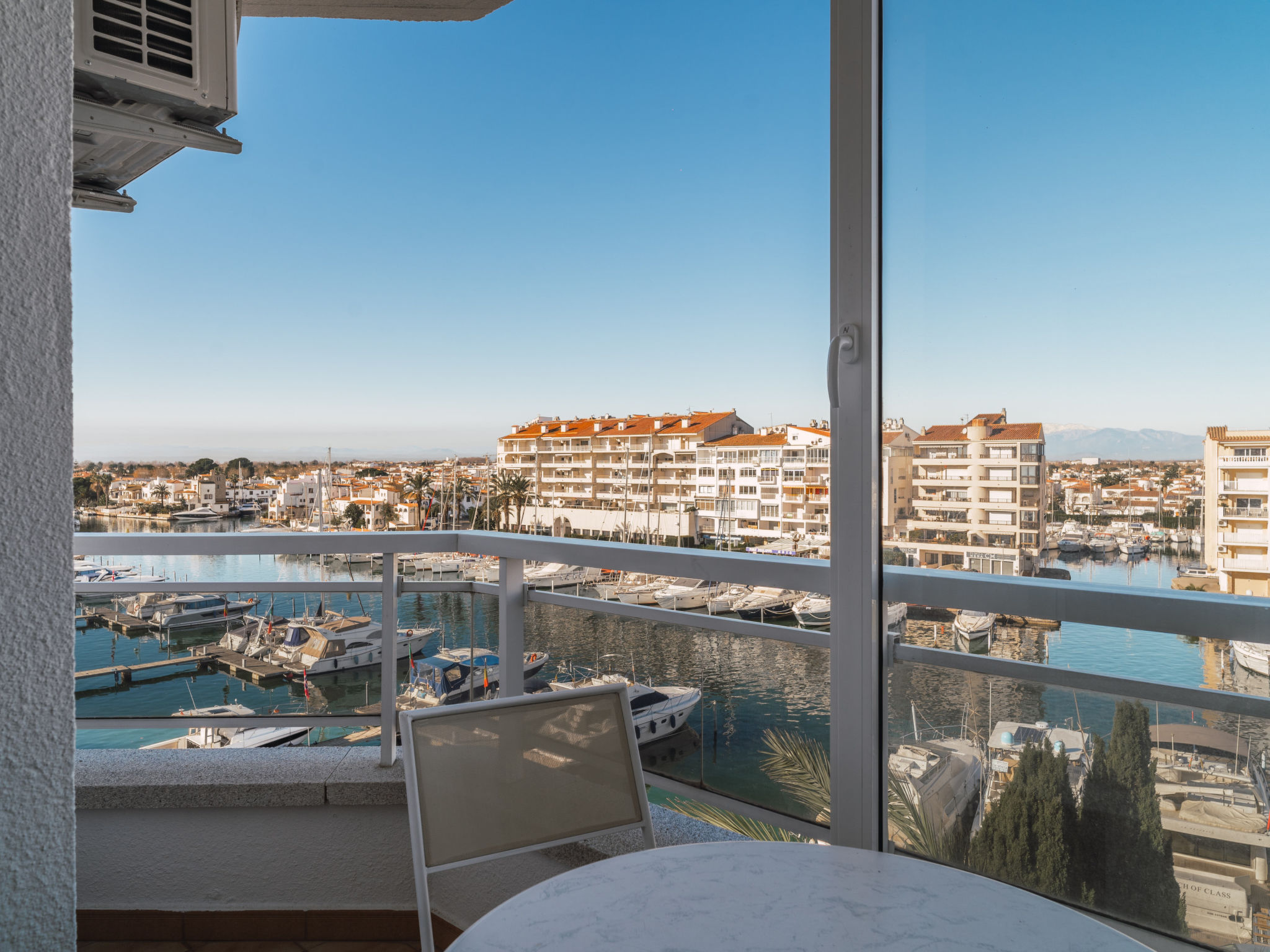 Photo of WELCS APARTAMENTO 202 EMP CON VISTAS AL CANAL