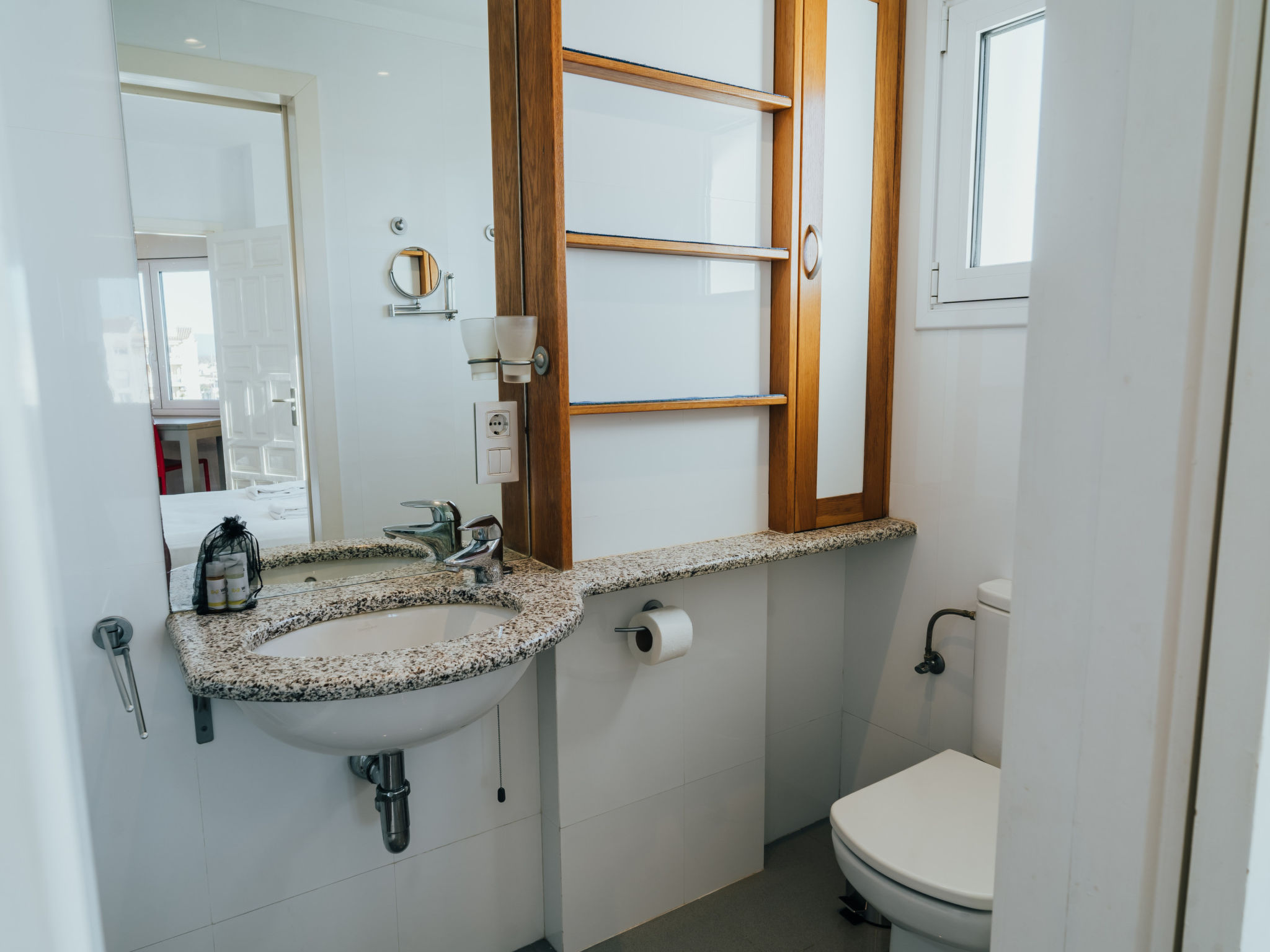 Photo of WELCS APARTAMENTO 202 EMP CON VISTAS AL CANAL