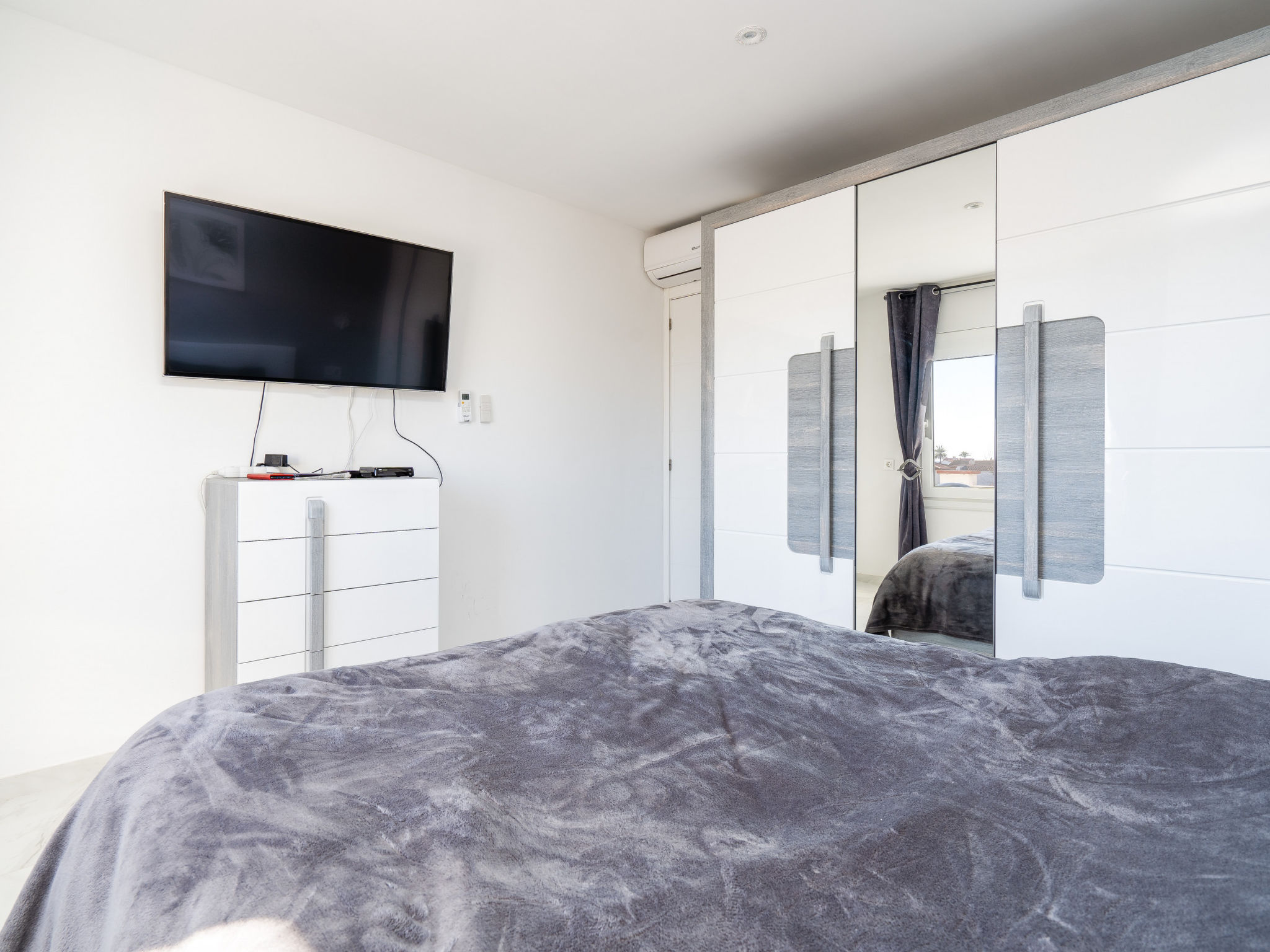 Photo of WELCS APARTAMENTO 048 EMP con Terraza y Vistas