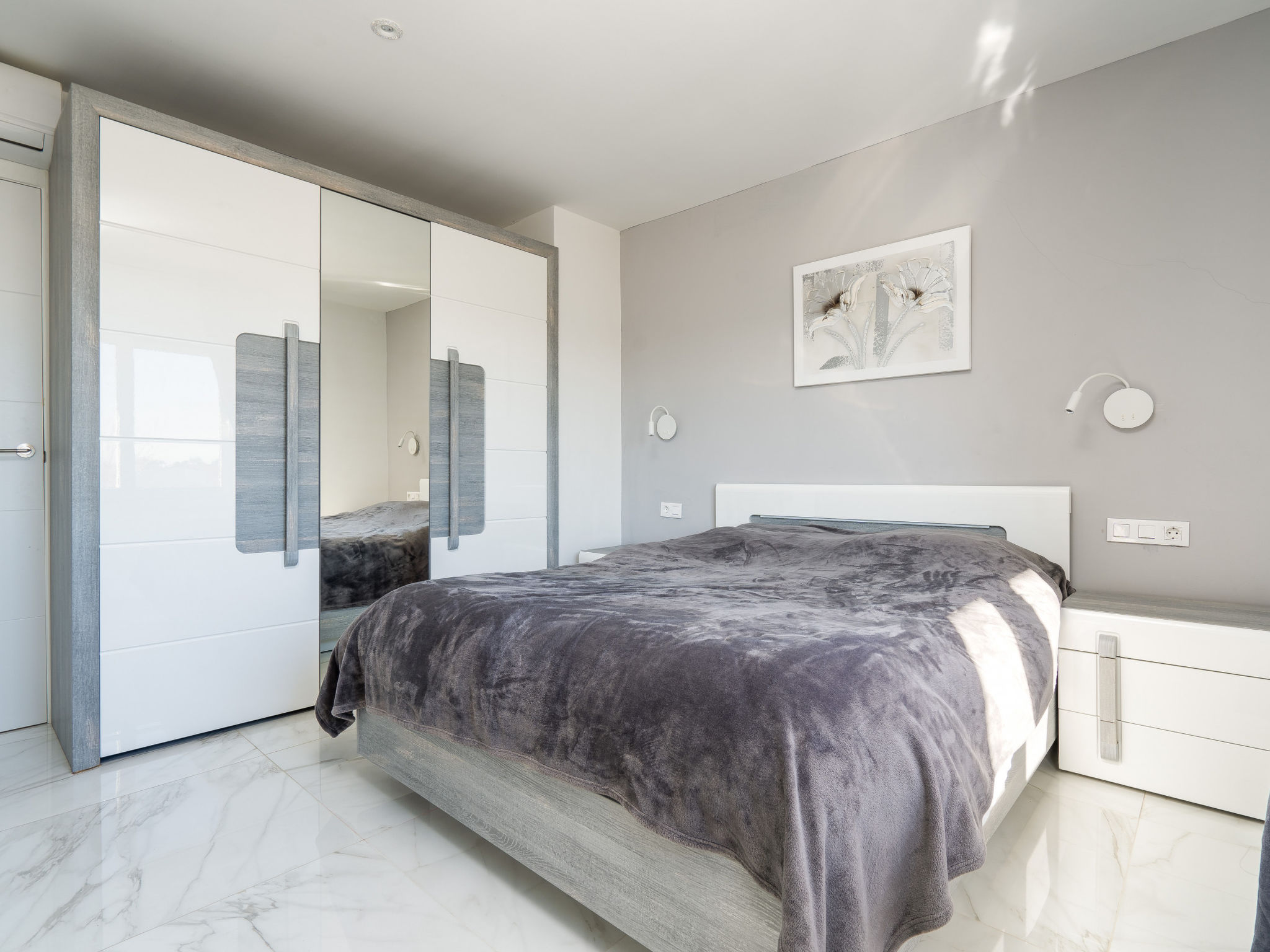 Photo of WELCS APARTAMENTO 048 EMP con Terraza y Vistas