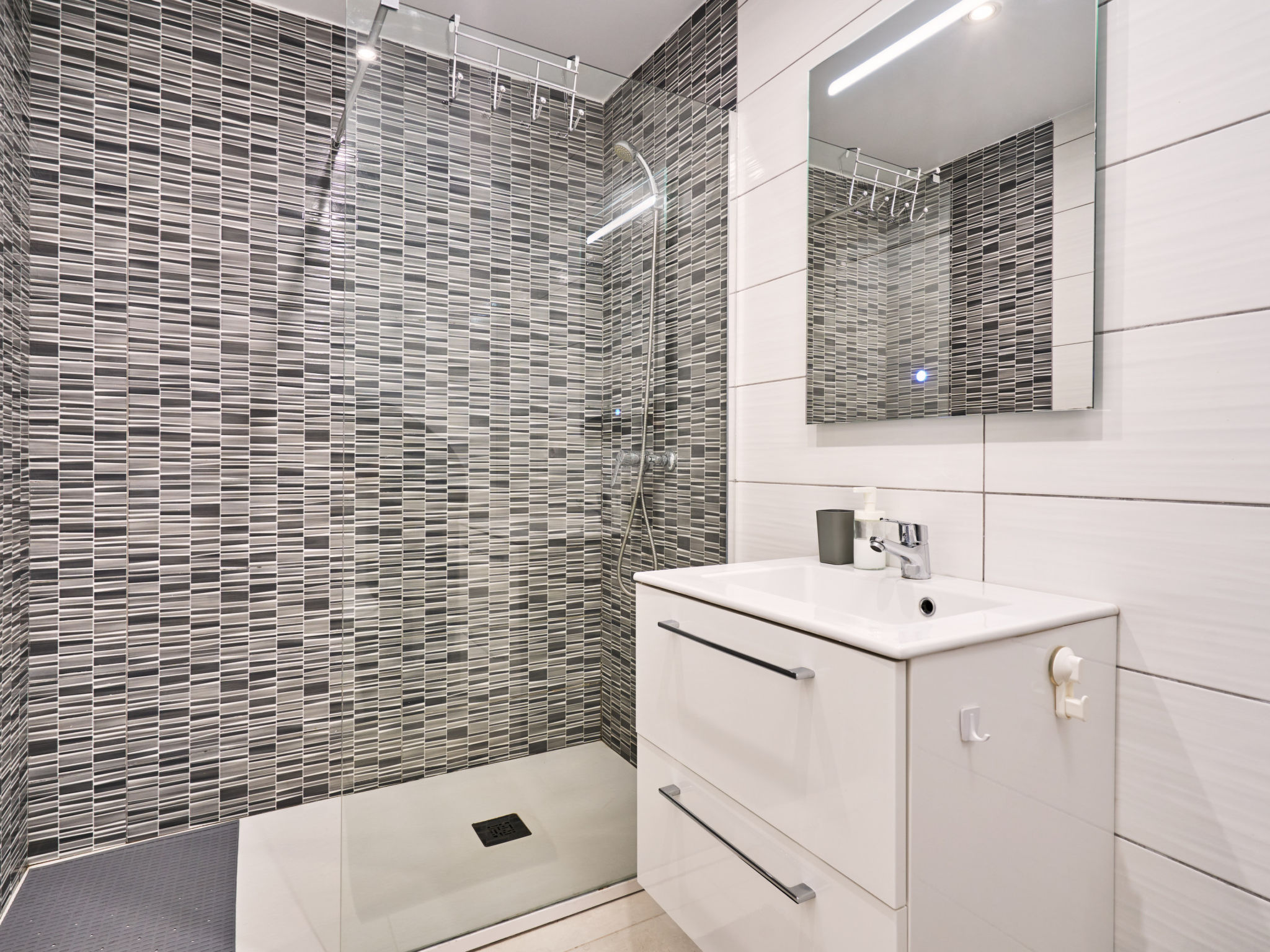 Photo of WELCS DUPLEX 026 EMP frente al canal y vistas