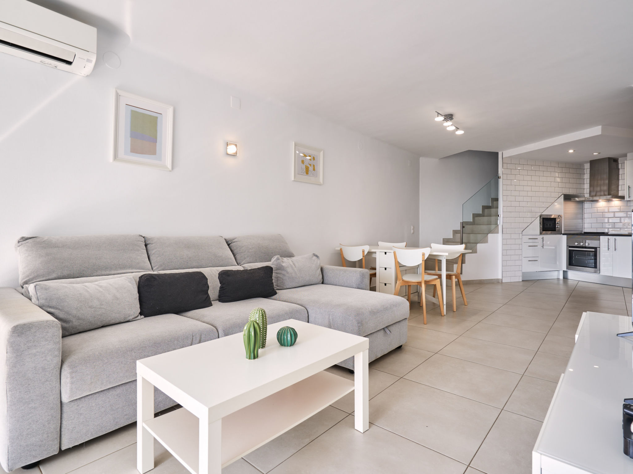 Photo of WELCS DUPLEX 026 EMP frente al canal y vistas