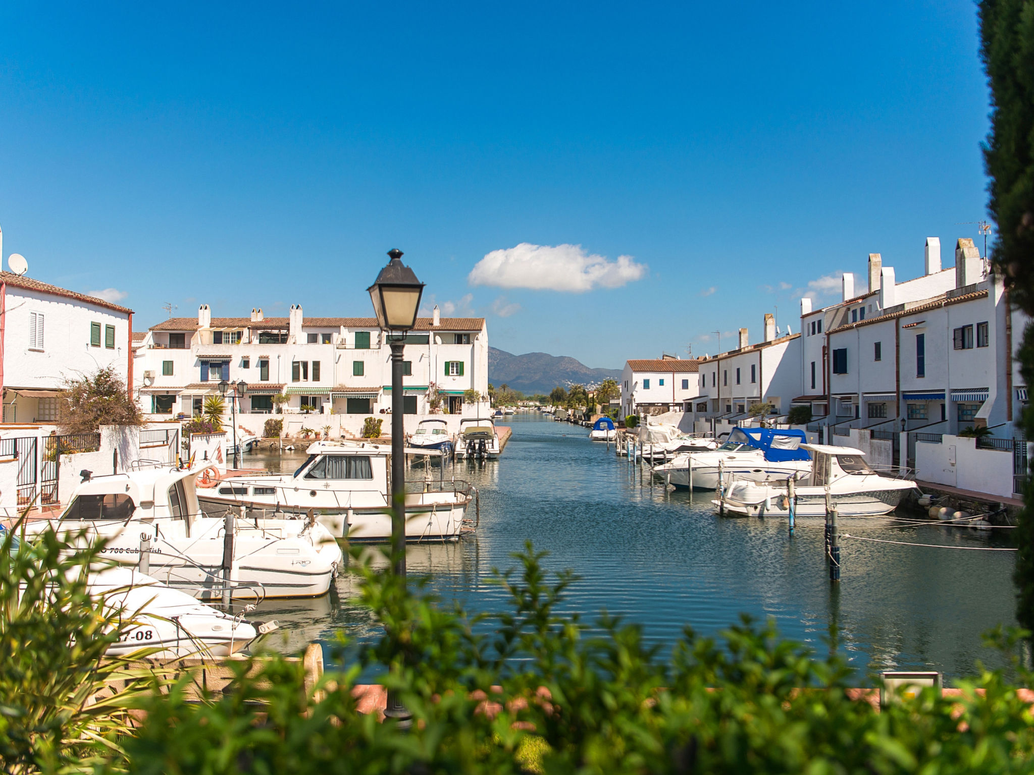 Photo of WELCS CASA ADOSADA 241 EMP con terraza al canal