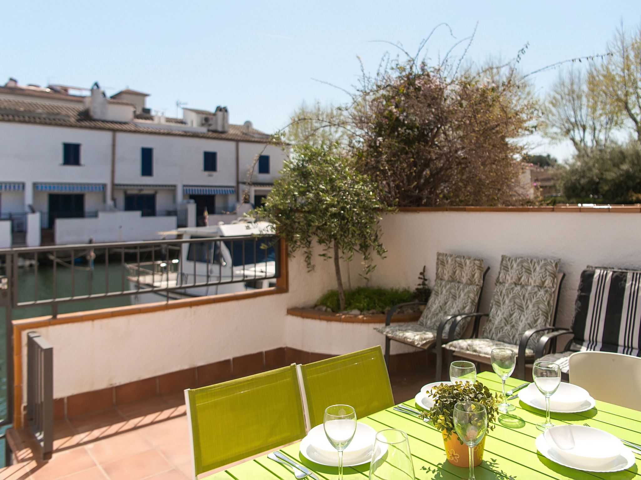 Photo of WELCS CASA ADOSADA 241 EMP con terraza al canal