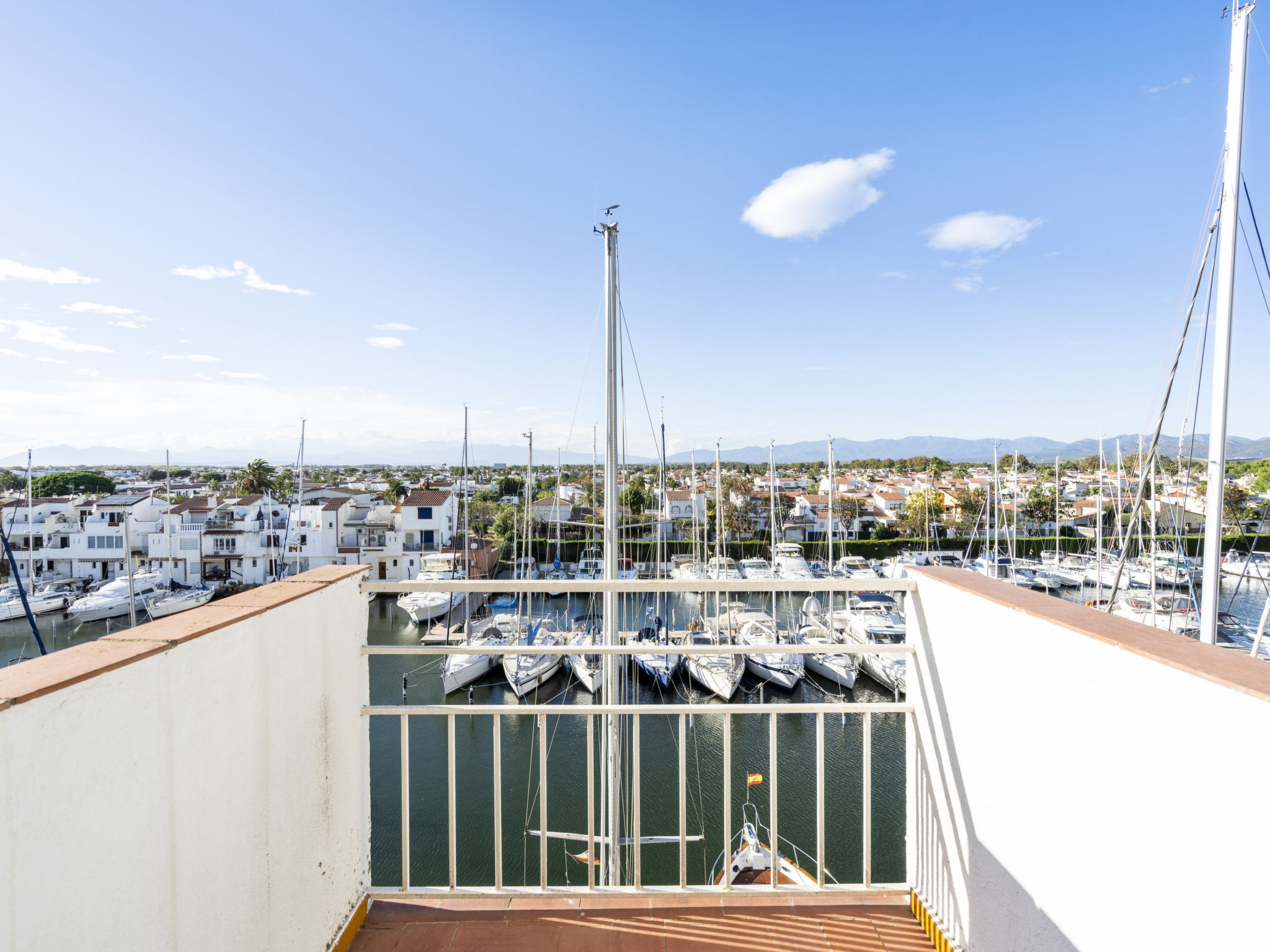 Photo of WELCS APARTAMENTO 227 EMP  con vistas al canal