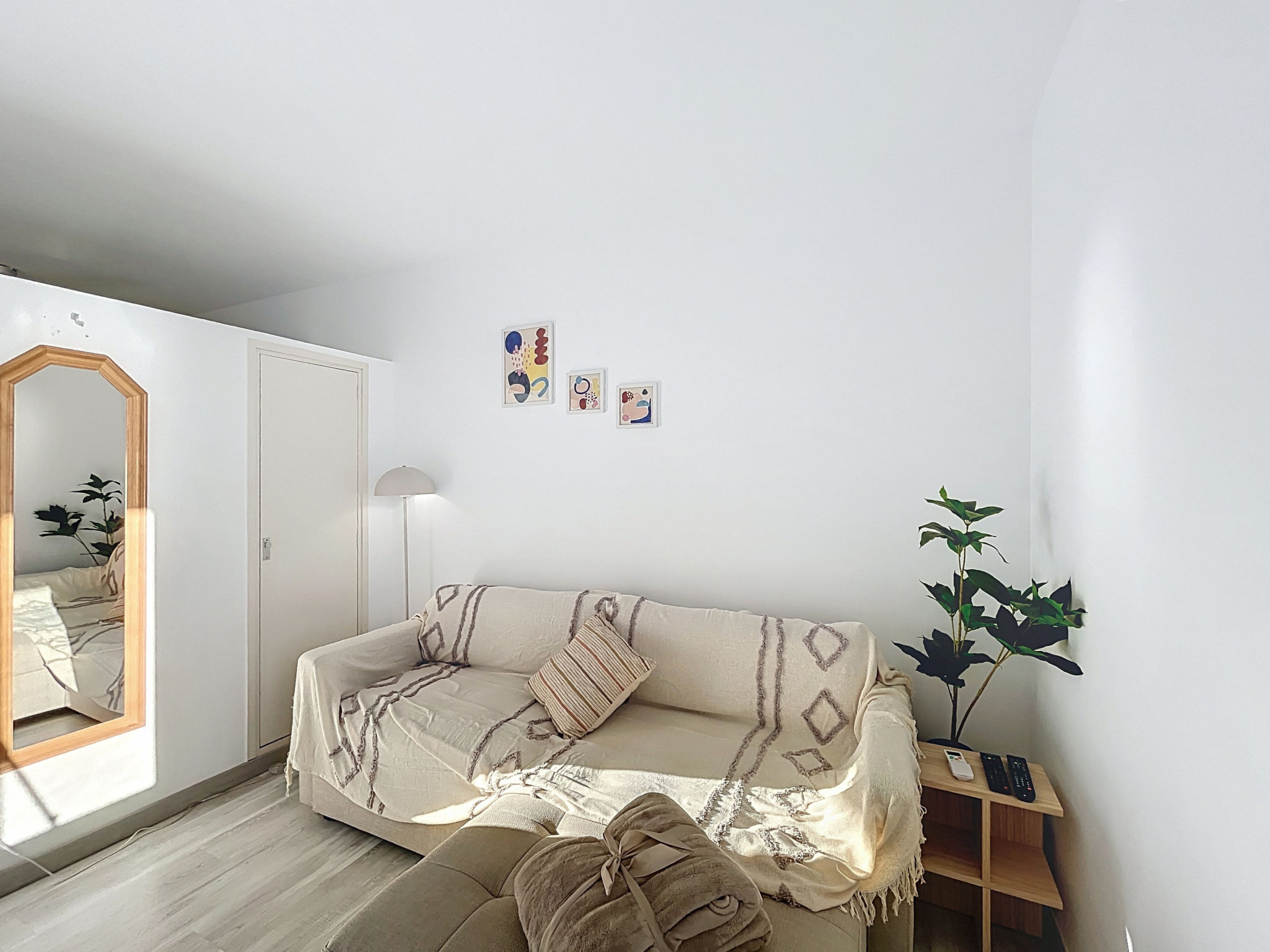 Photo of WELCS ESTUDIO 266 EMP con vista al mar