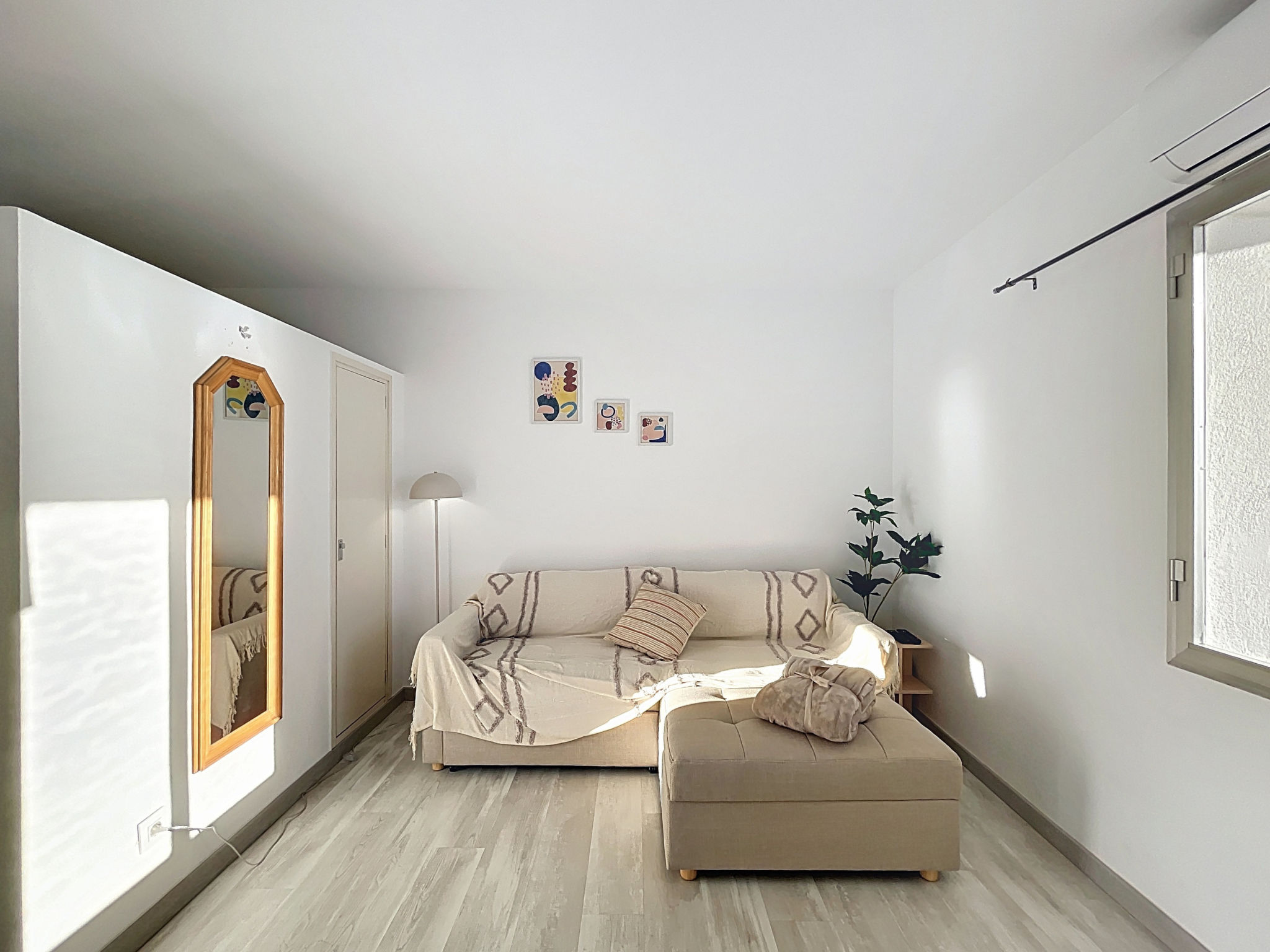 Photo of WELCS ESTUDIO 266 EMP con vista al mar