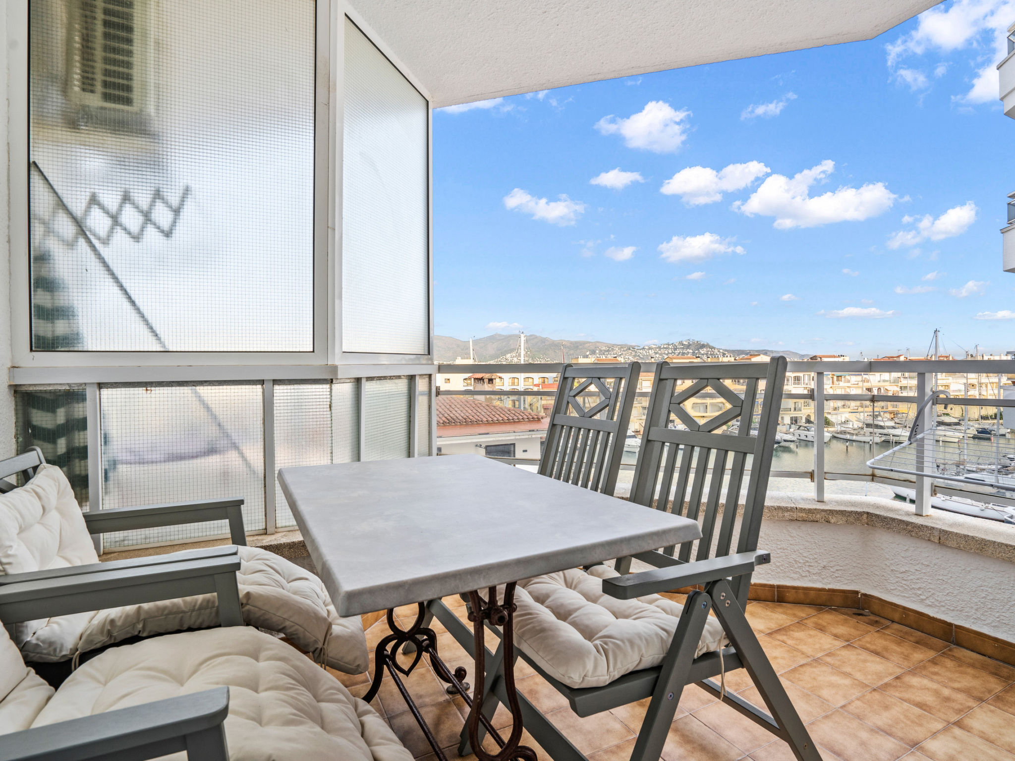 Photo of WELCS APARTAMENTO 226 EMP frente al Canal