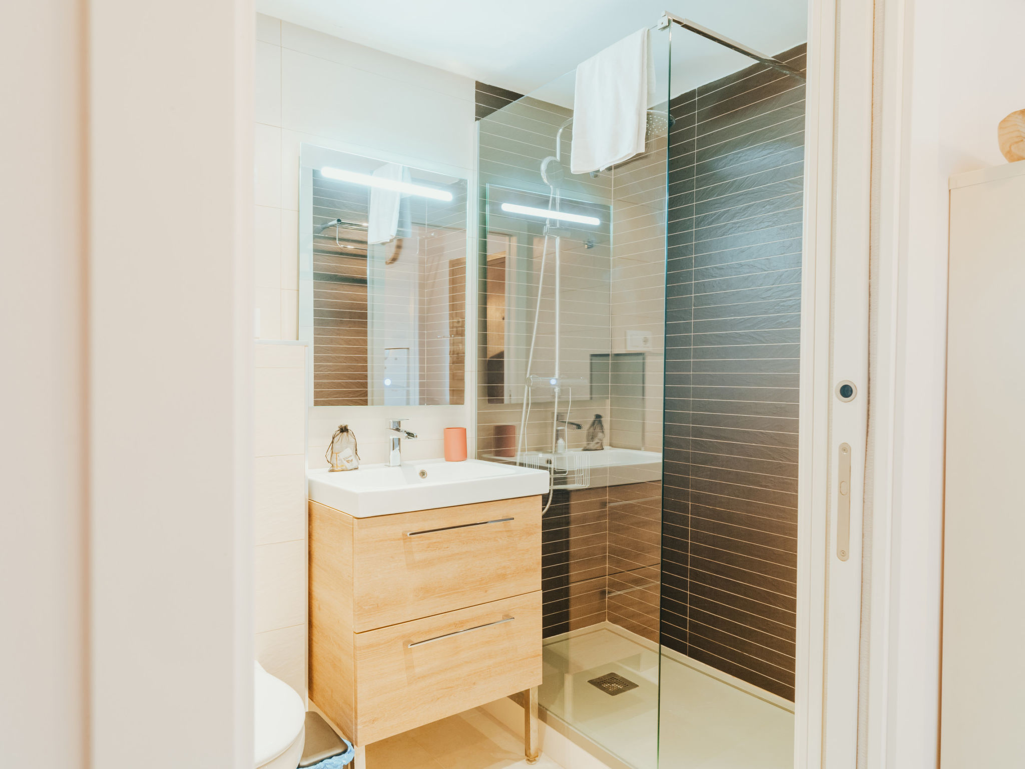 Photo of WELCS APARTAMENTO 193 EMP con vistas al canal