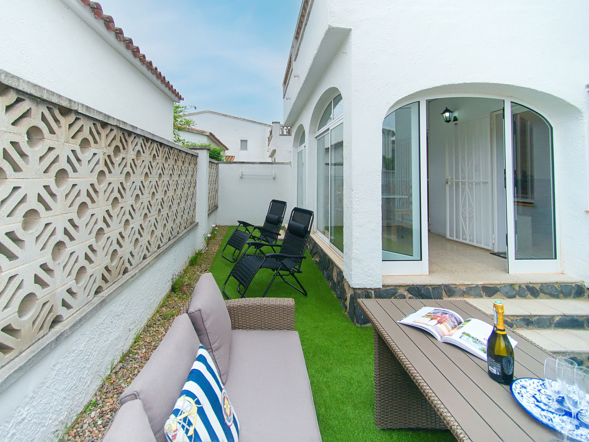 Photo of WELCS CASA 089 EMP cerca del mar