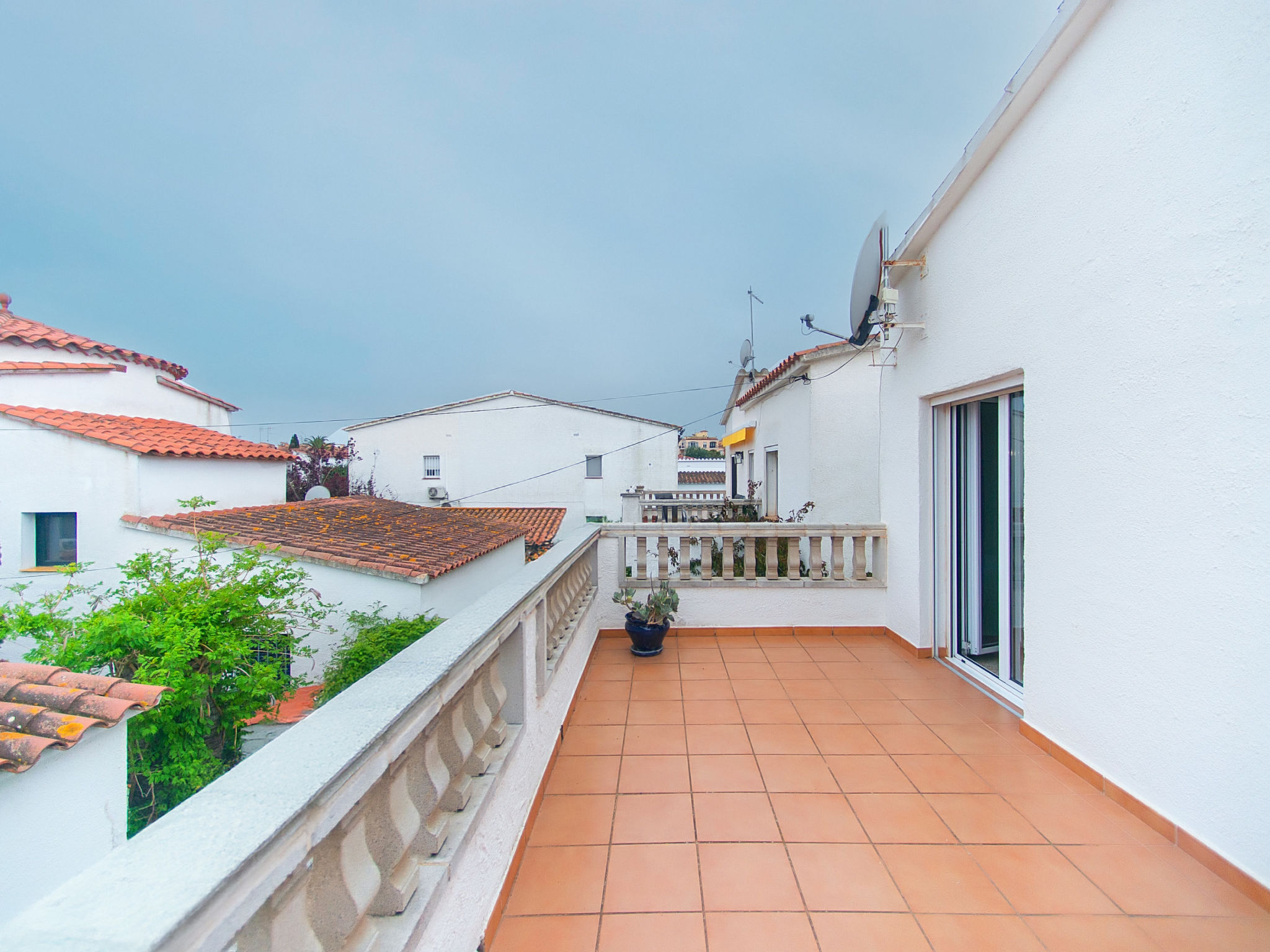 Photo of WELCS CASA 089 EMP cerca del mar