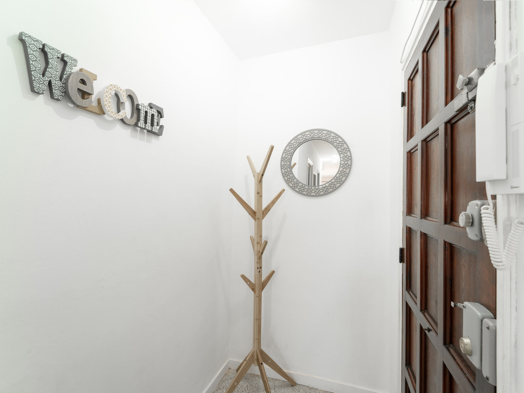 Photo of WELCS APARTAMENTO 100 EMP  con vistas al canal