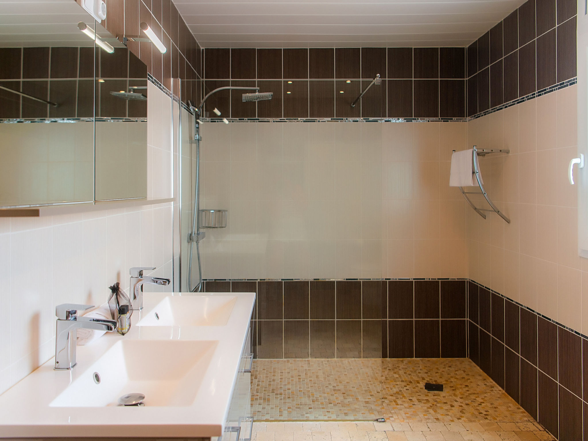 Photo of WELCS CASA 111 EMP con piscina