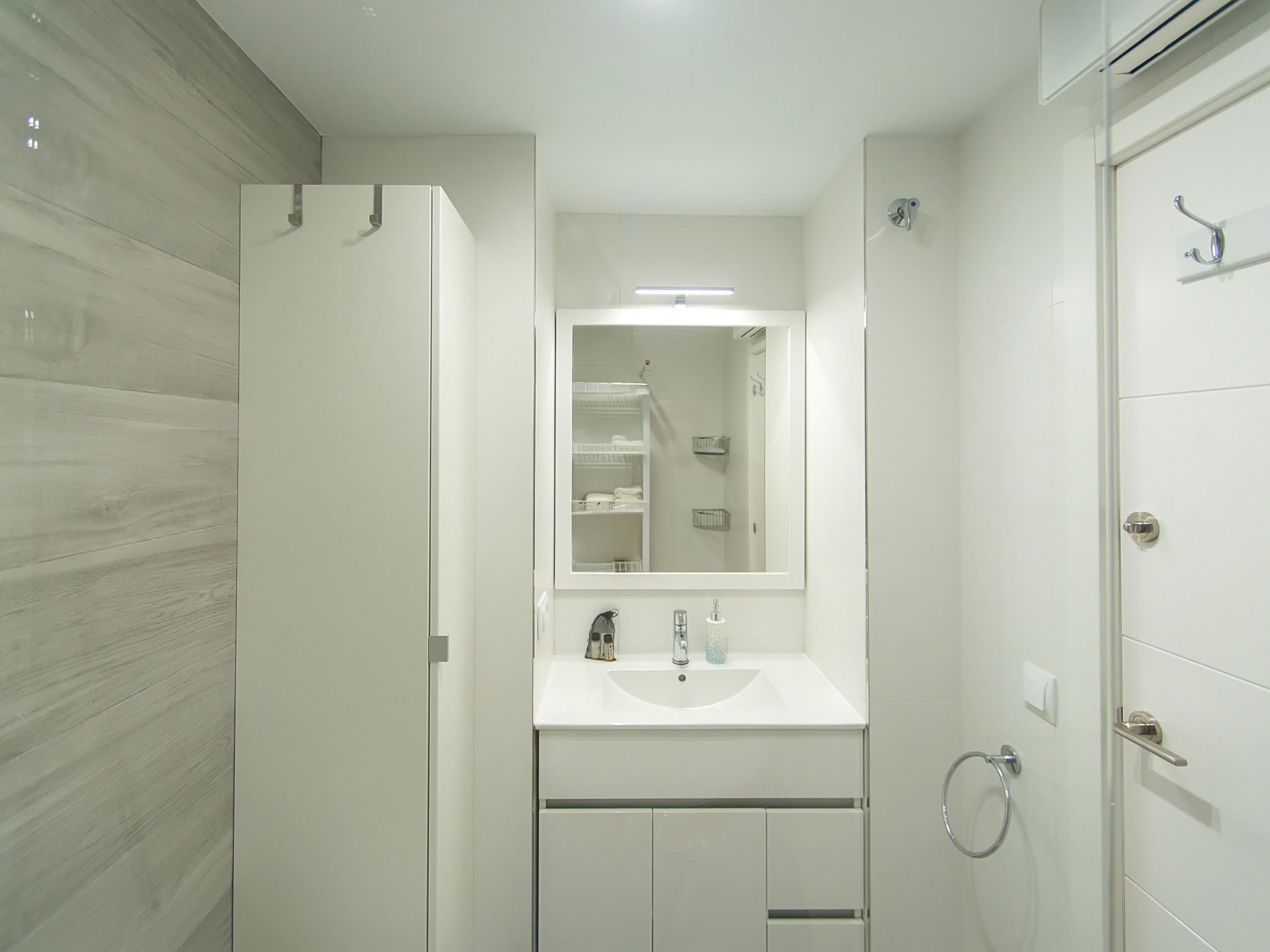 Photo of WELCS APARTAMENTO 264 EMP con vistas al canal